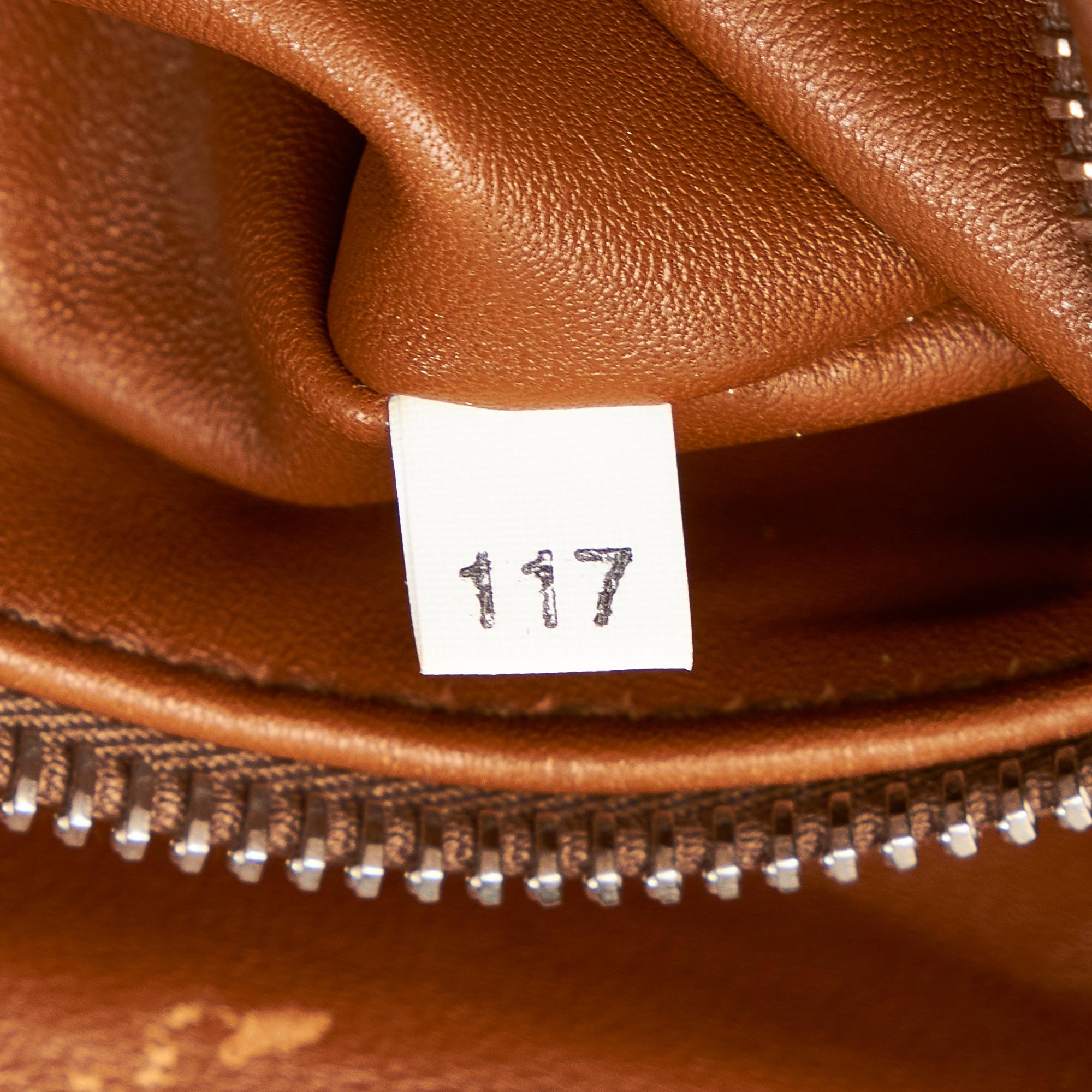 Prada Leather Shoulder Bag (SHG-27307)