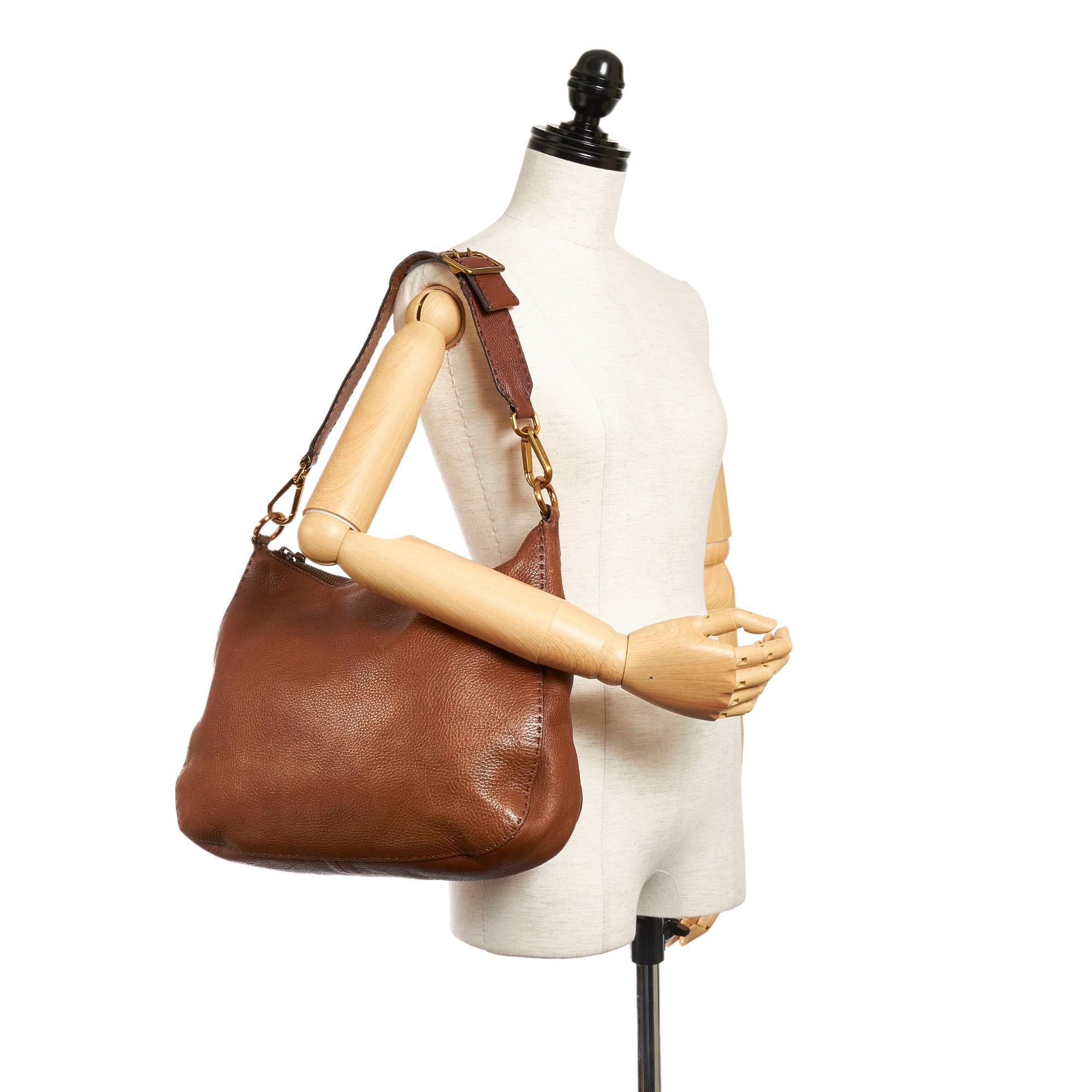 Prada Leather Shoulder Bag (SHG-27848)