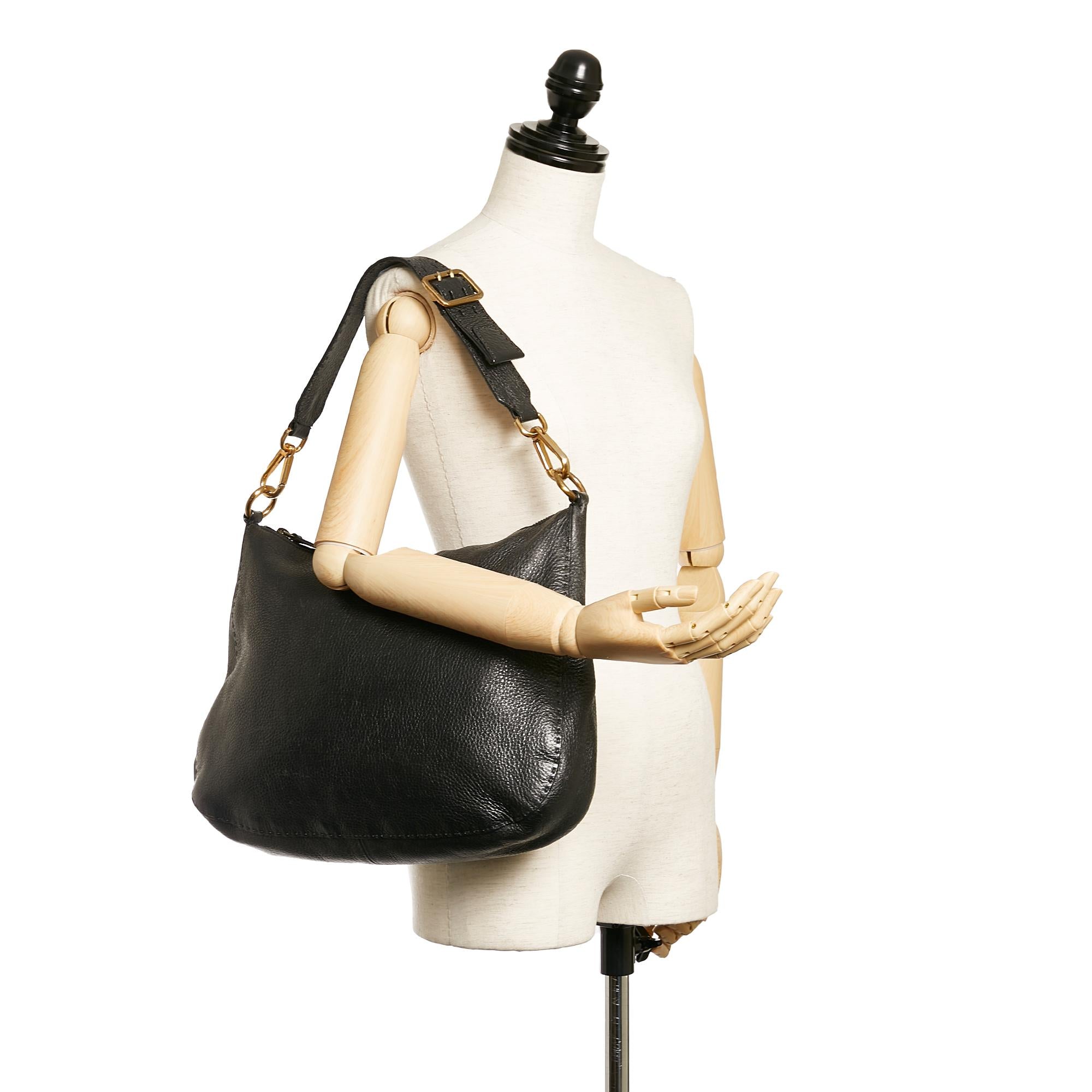 Prada Leather Shoulder Bag (SHG-28036)