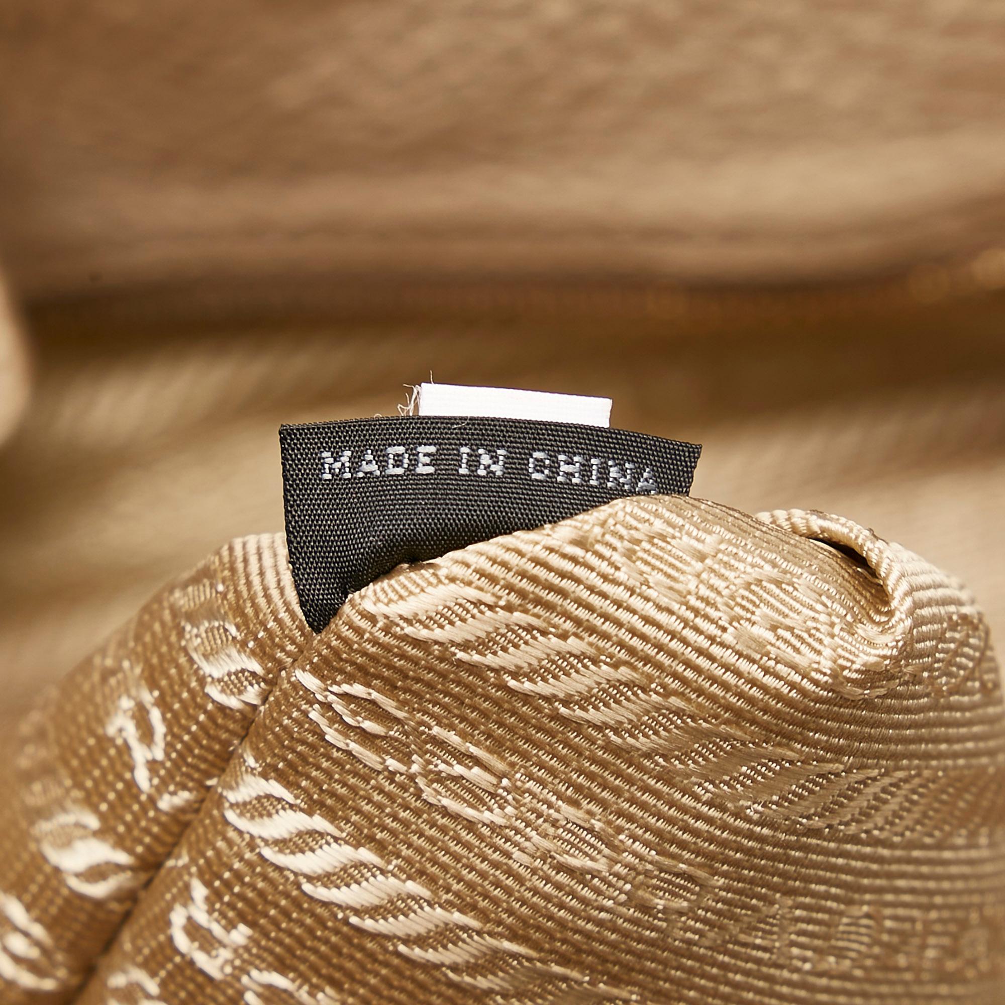 Prada Leather Shoulder Bag (SHG-32805)