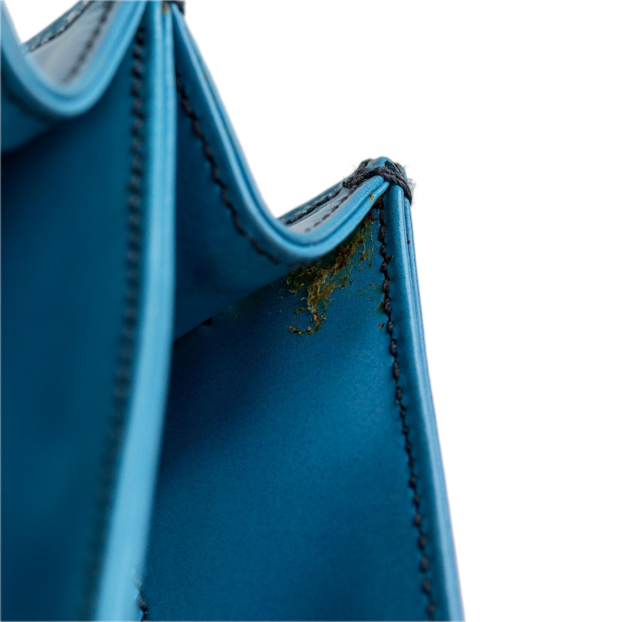 Prada Leather Shoulder Bag (SHG-34681)