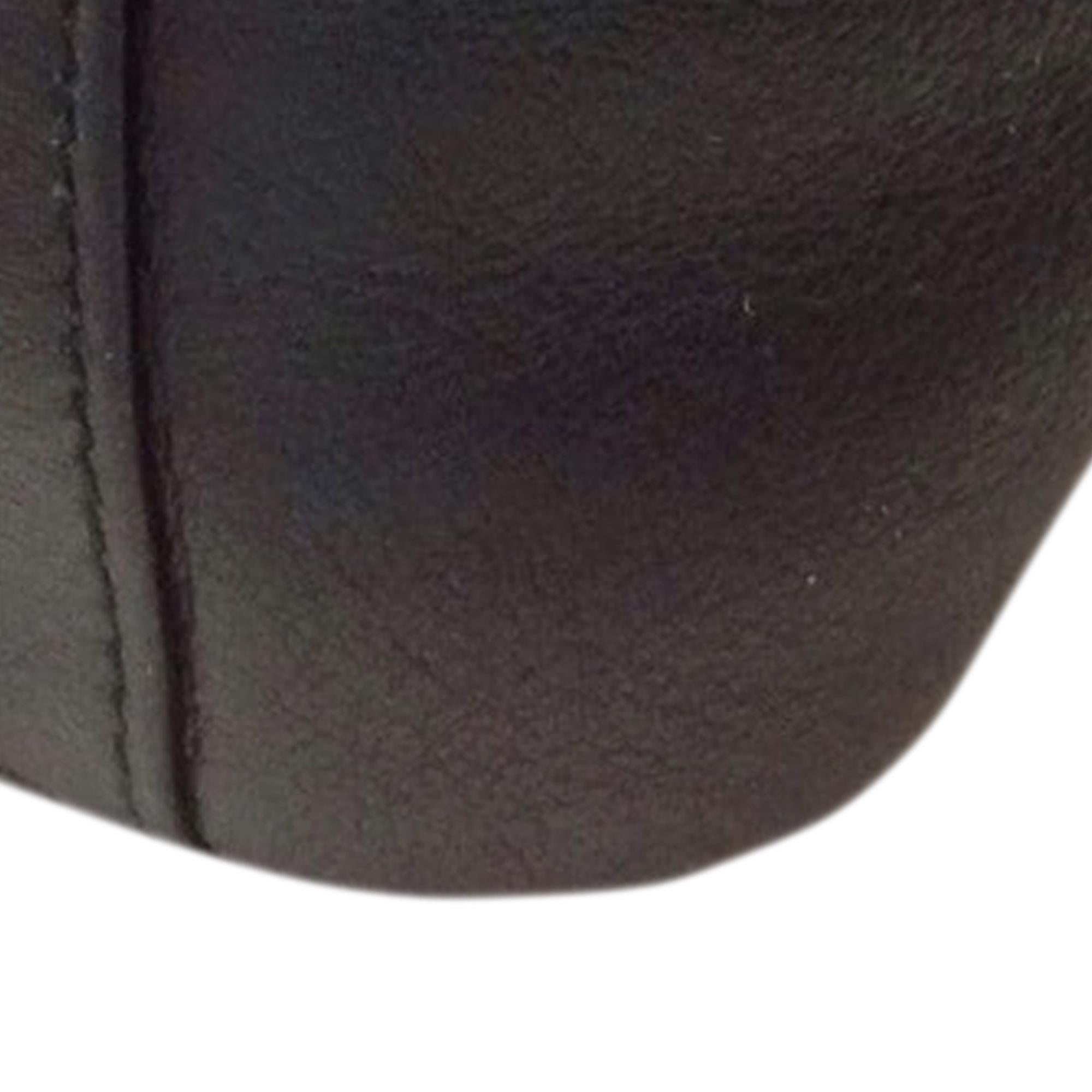 Prada Leather Shoulder Bag (SHG-AzQgSt)