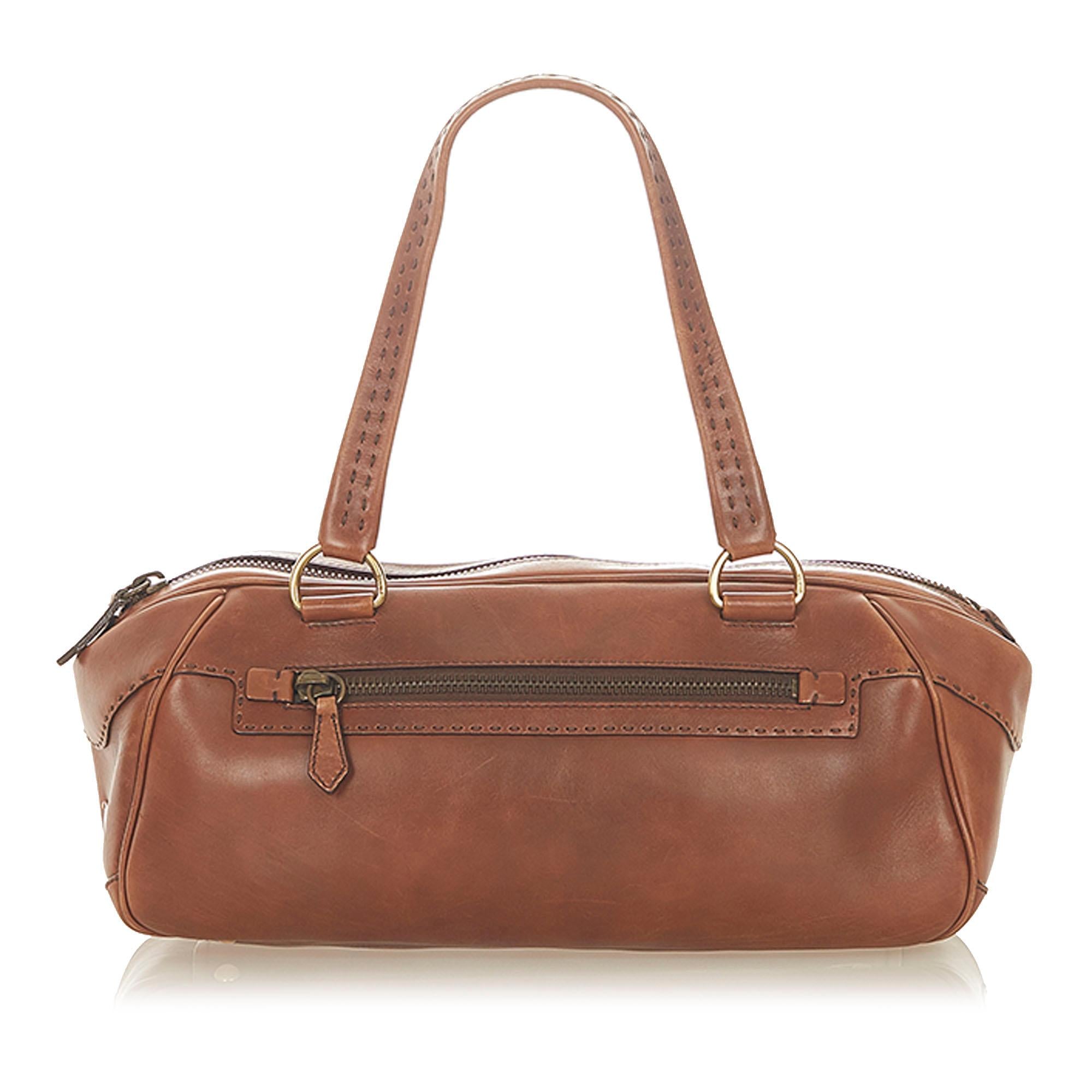 Prada Leather Shoulder bag (SHG-31667)