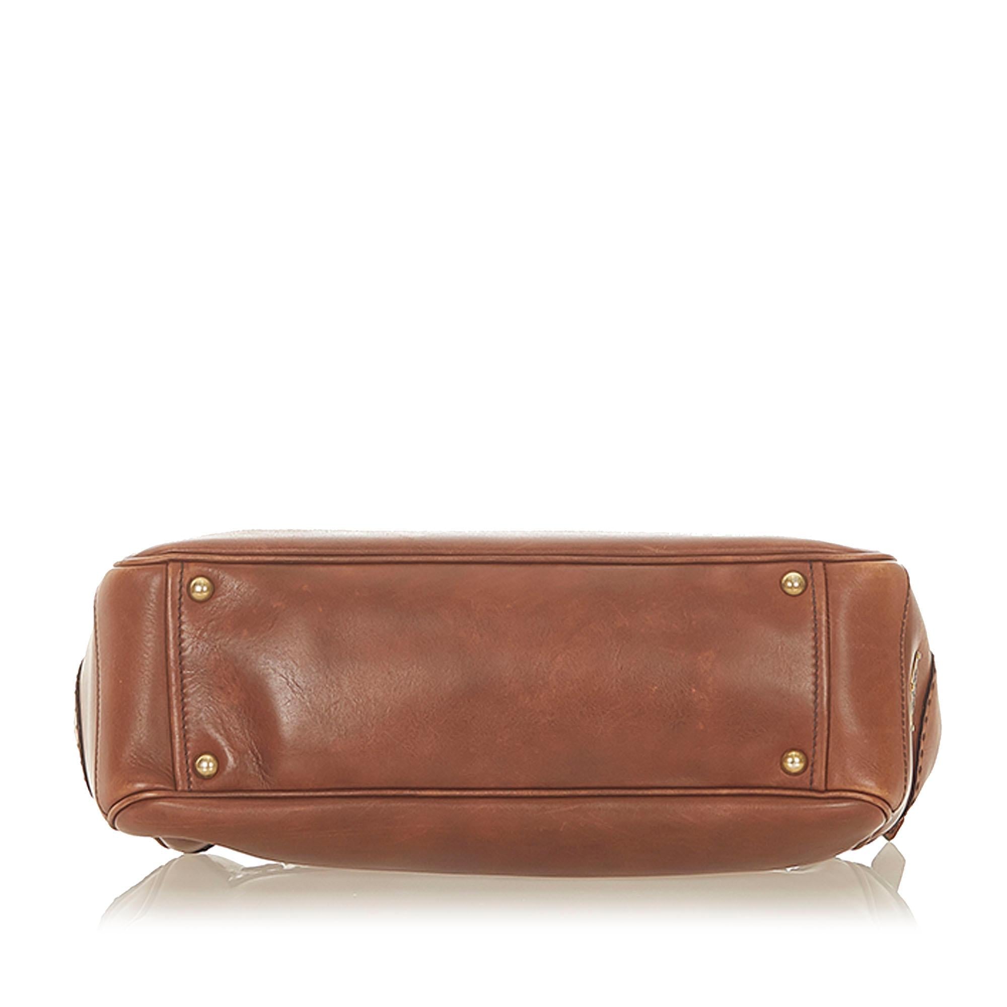 Prada Leather Shoulder bag (SHG-31667)