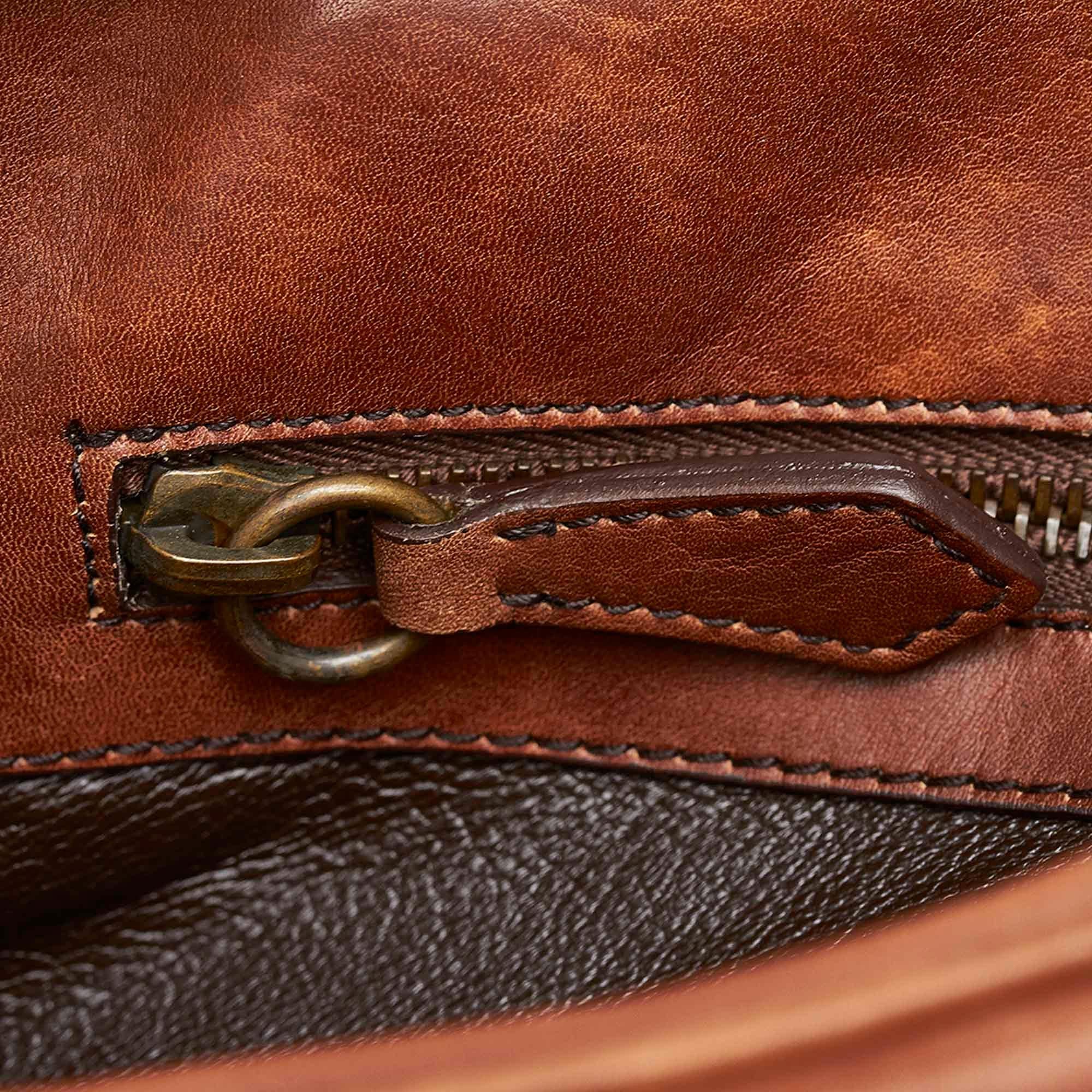 Prada Leather Shoulder bag (SHG-31667)