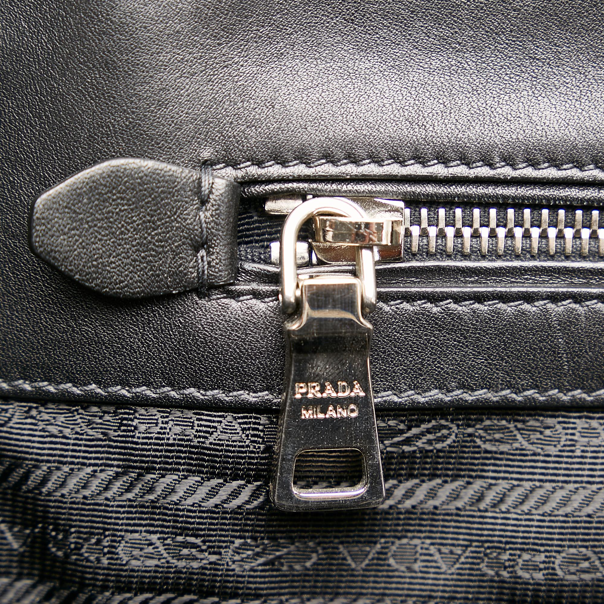 Prada Leather Tote Bag (SHG-32280)