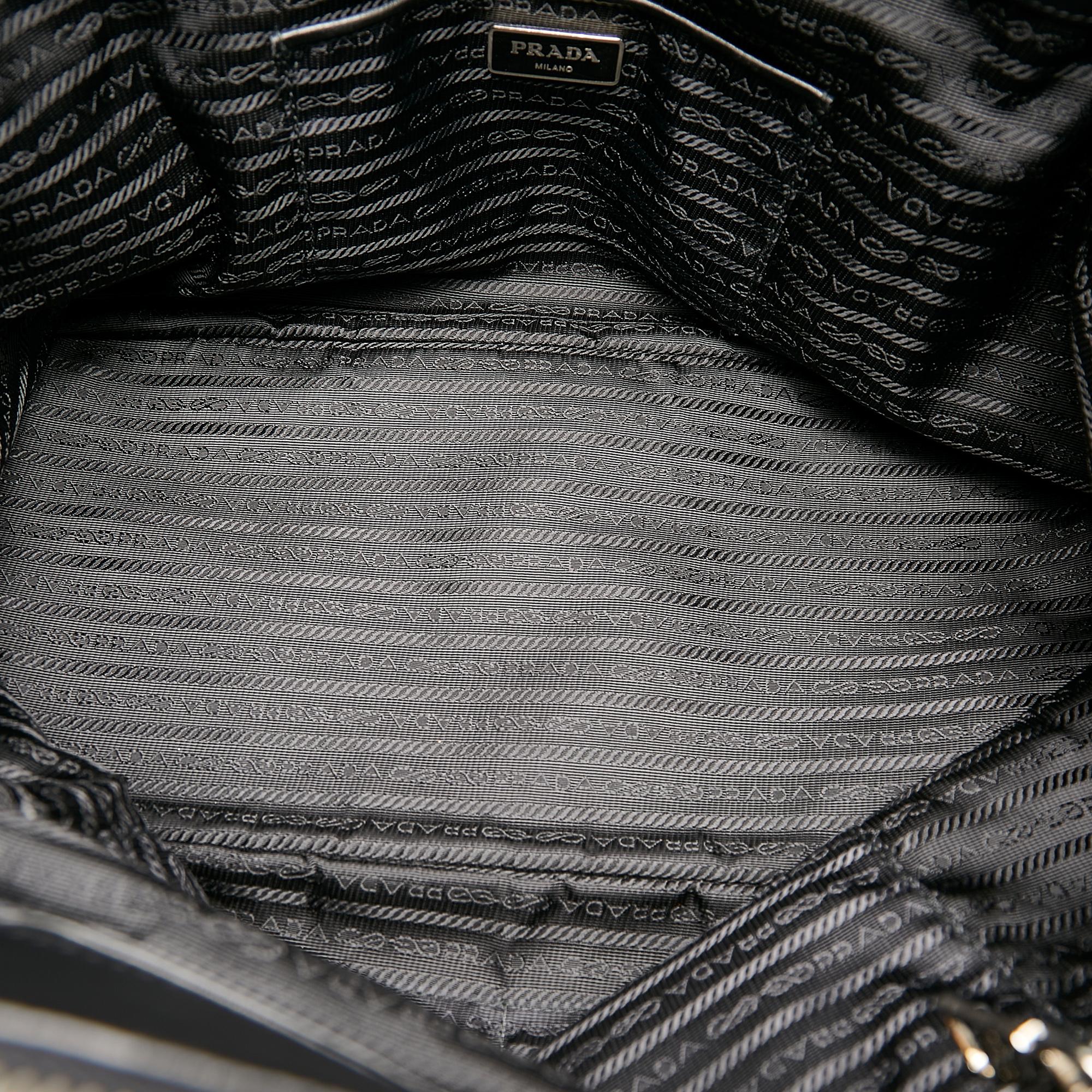 Prada Leather Tote Bag (SHG-32280)