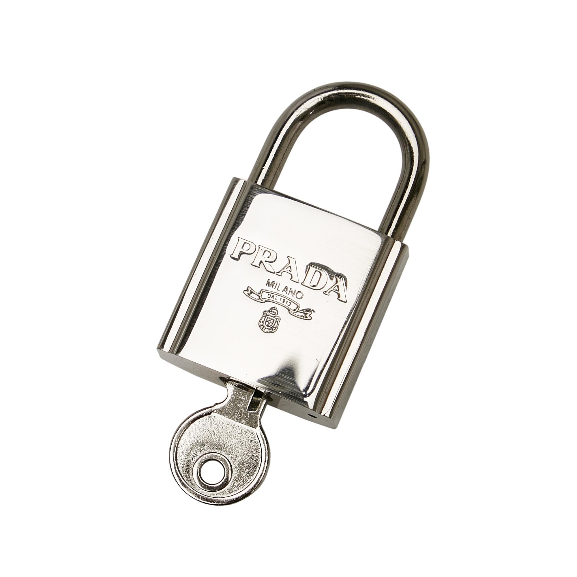 Prada Leather Tote Bag (SHG-32552)