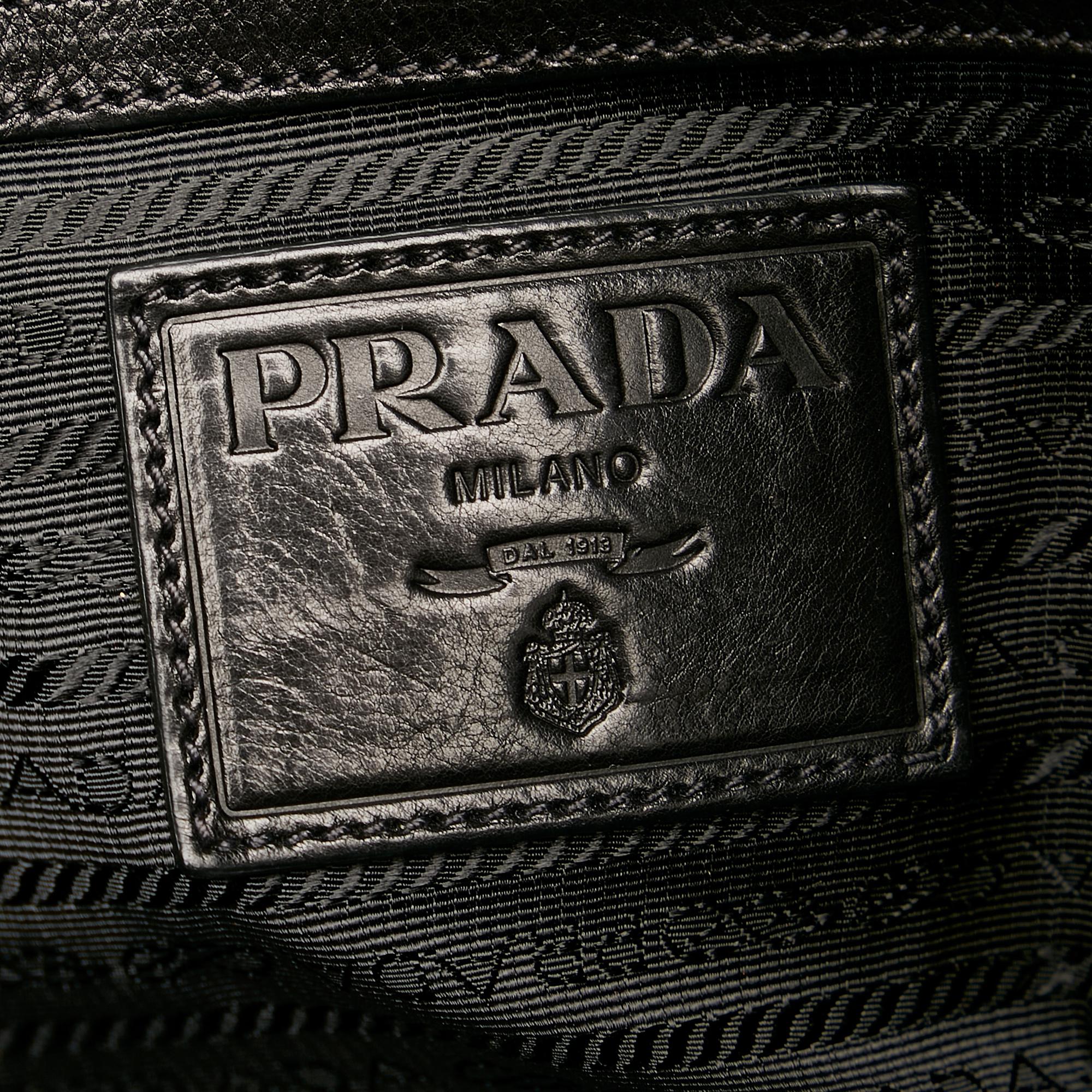 Prada Leather Tote Bag (SHG-32552)