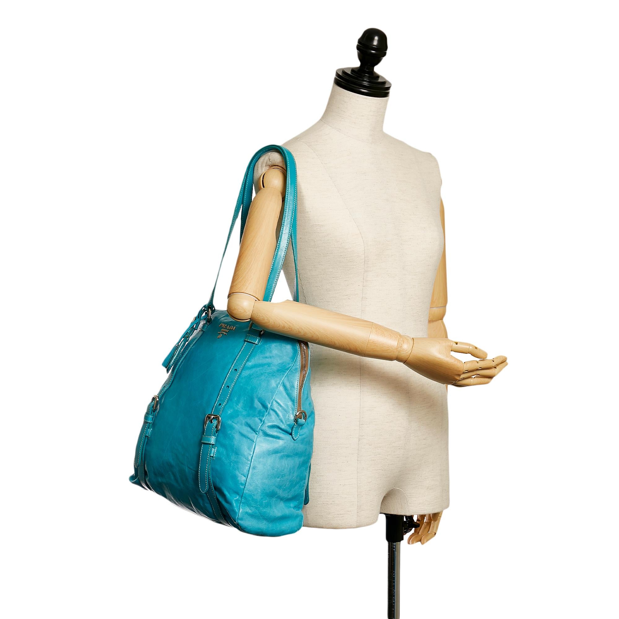 Prada Leather Tote Bag (SHG-36109)