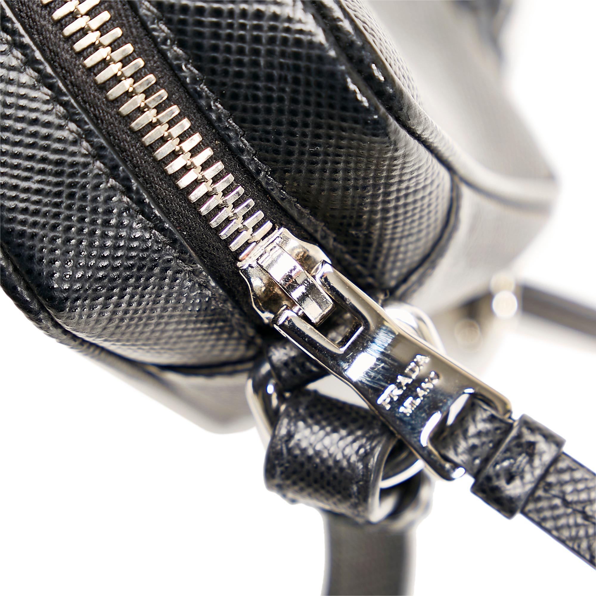 Prada Saffiano Crossbody (SHG-36775)