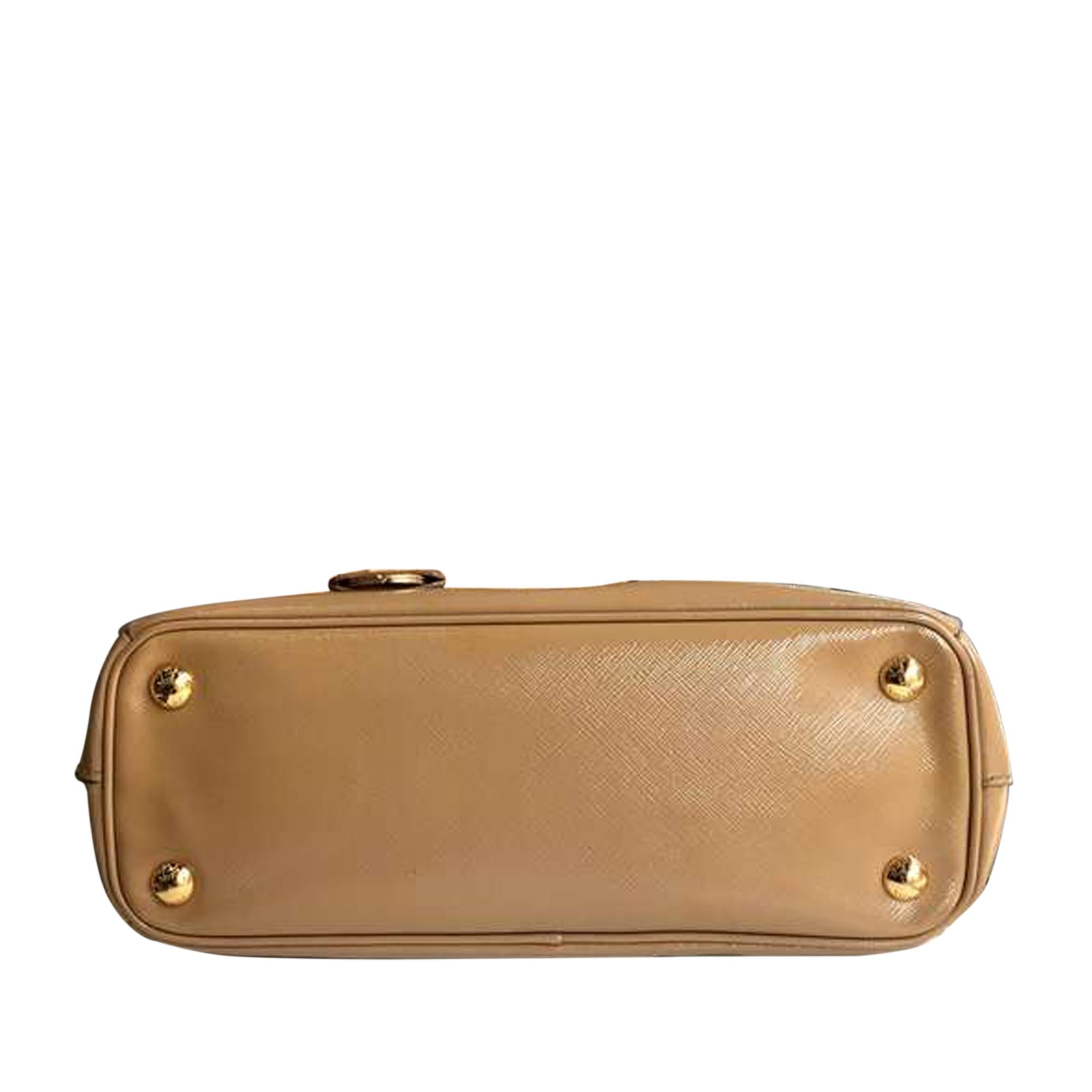 Prada Saffiano Lux Galleria Satchel (SHG-31546)