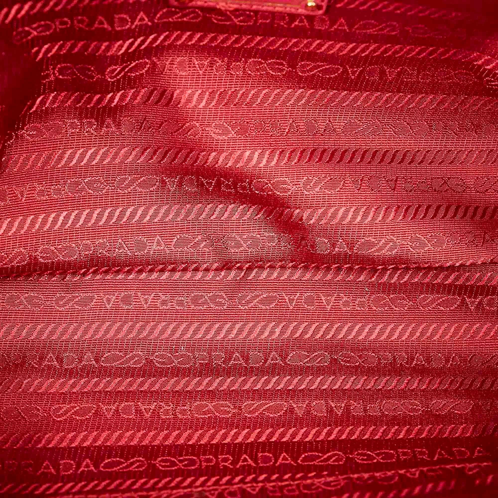 Prada Saffiano Lux Galleria Satchel (SHG-31649)