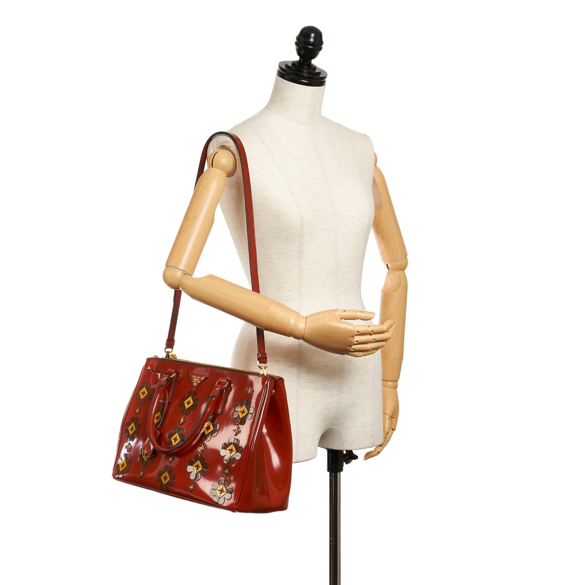 Prada Spazzolato Flowers Galleria (SHG-29487)