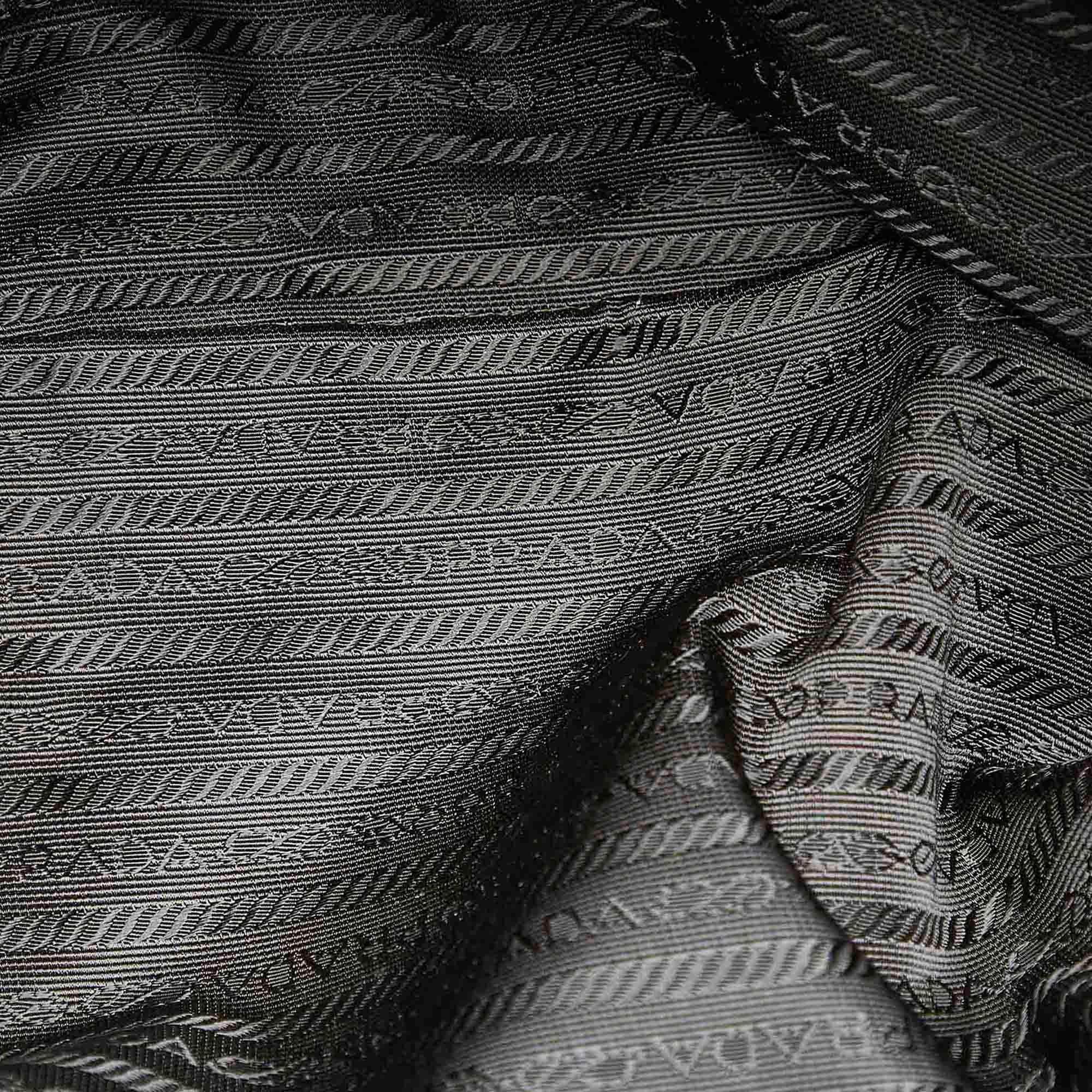 Prada Tessuto Chain Shoulder Bag (SHG-22320)