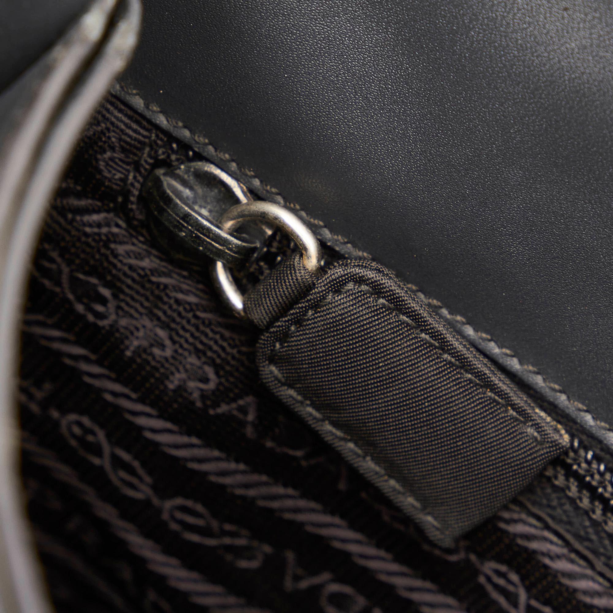Prada Tessuto Shoulder Bag (SHG-30933)