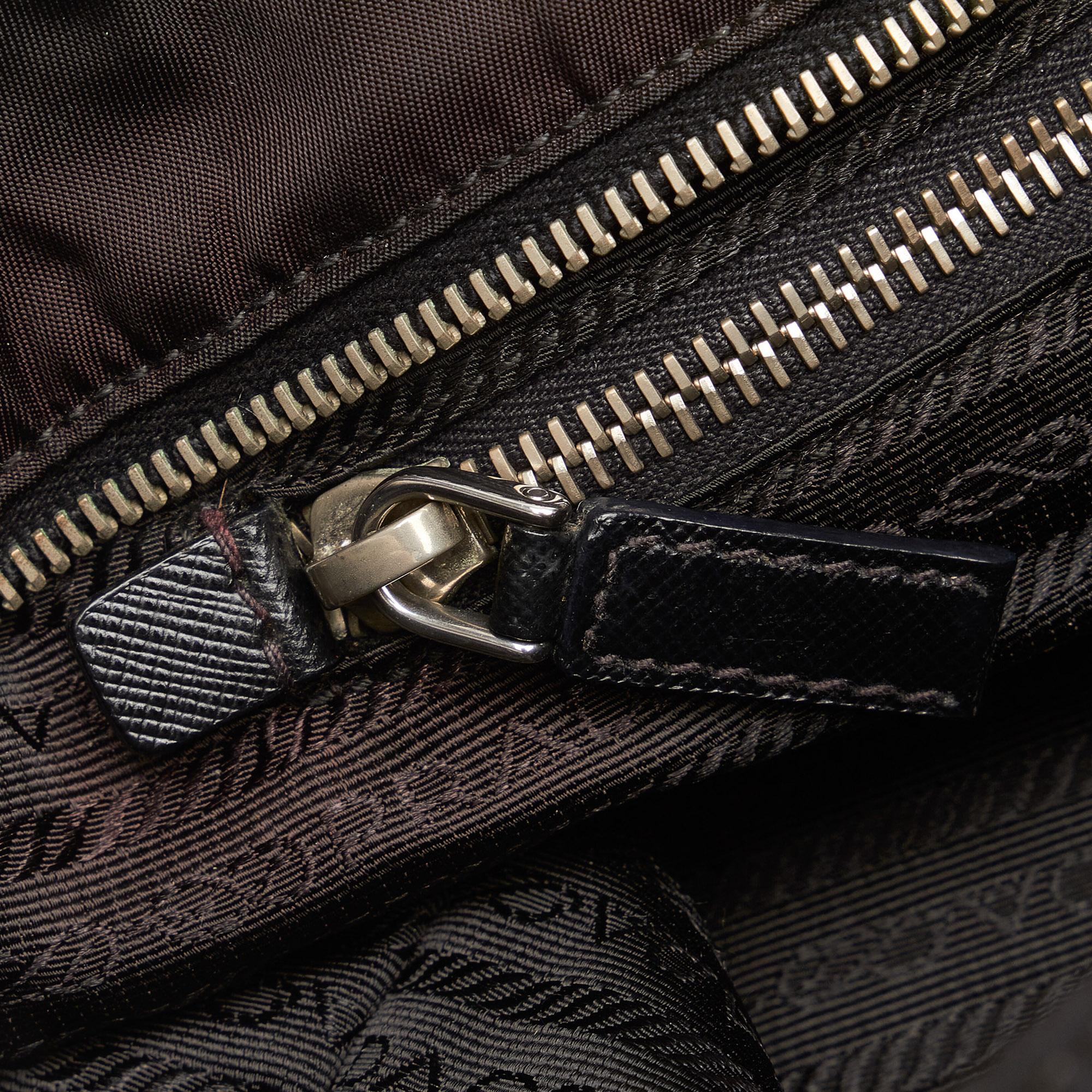 Prada Tessuto Shoulder Bag (SHG-LsLJnQ)