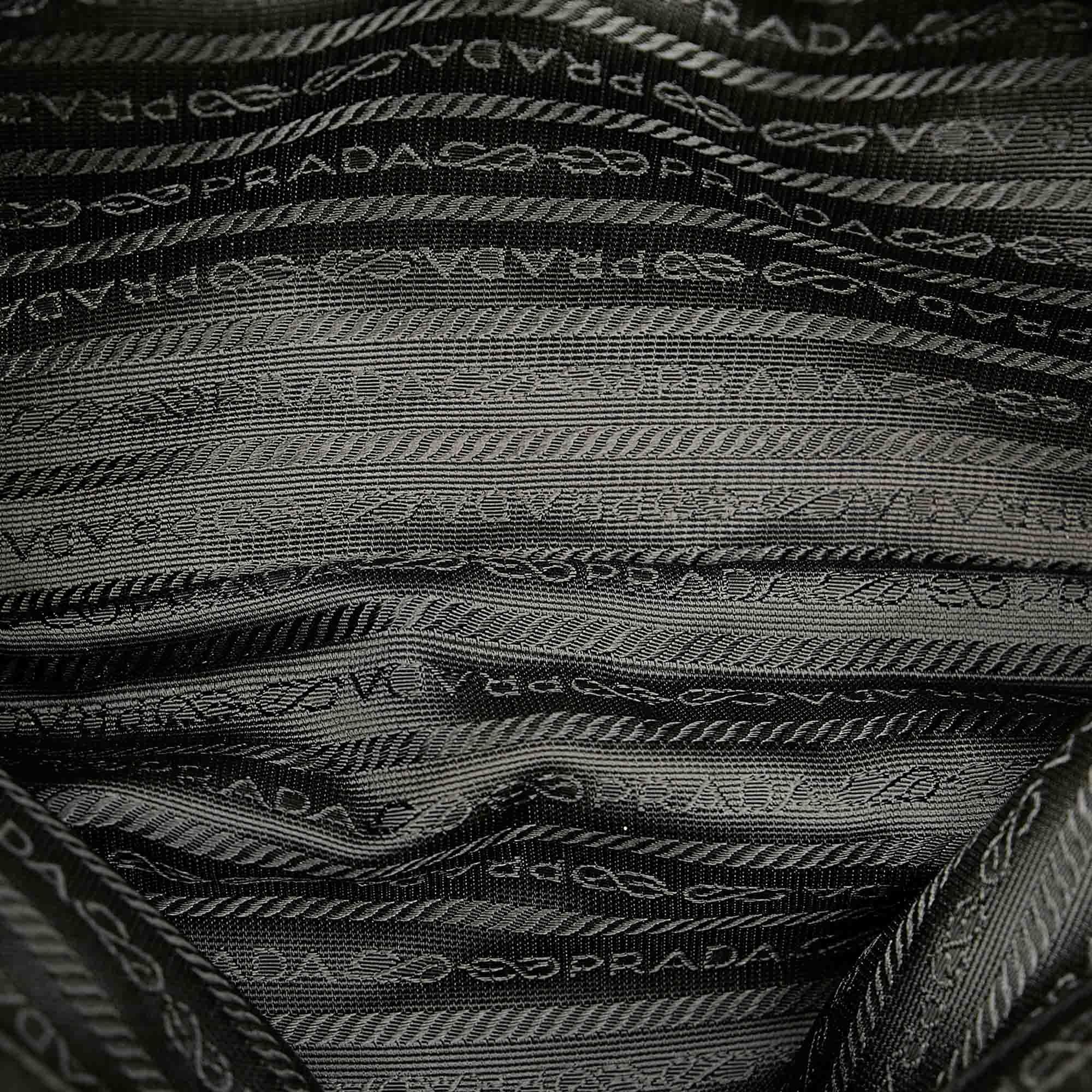 Prada Tessuto Tote Bag (SHG-31518)