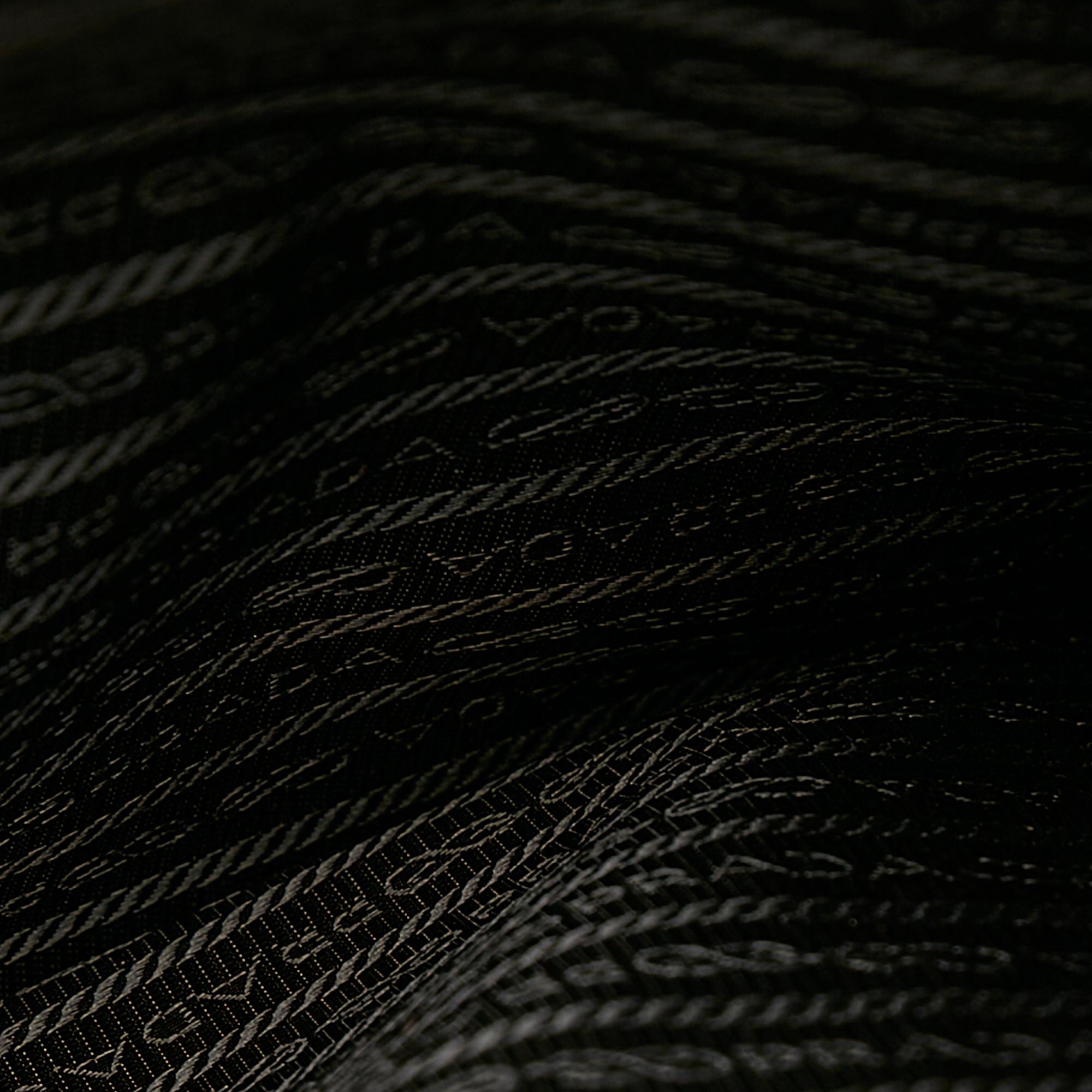 Prada Tessuto Tote Bag (SHG-24952)