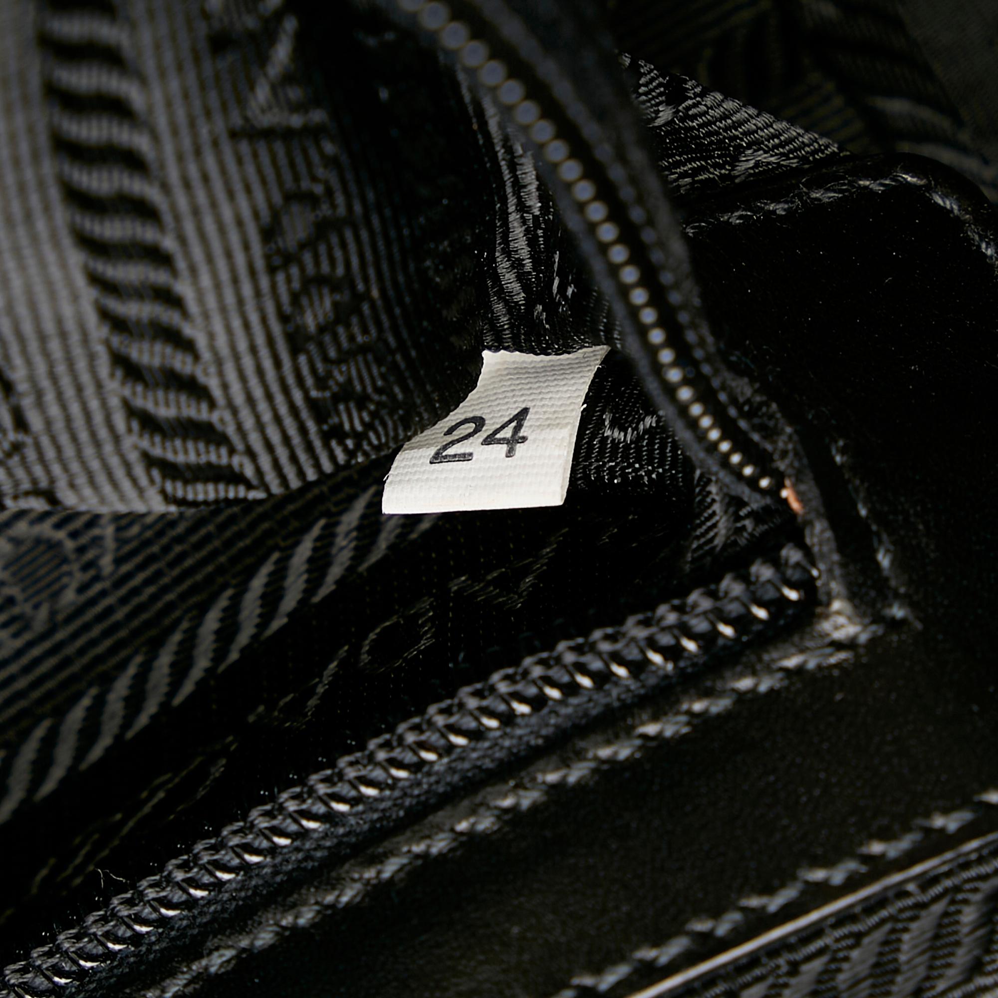 Prada Tessuto Tote Bag (SHG-36094)