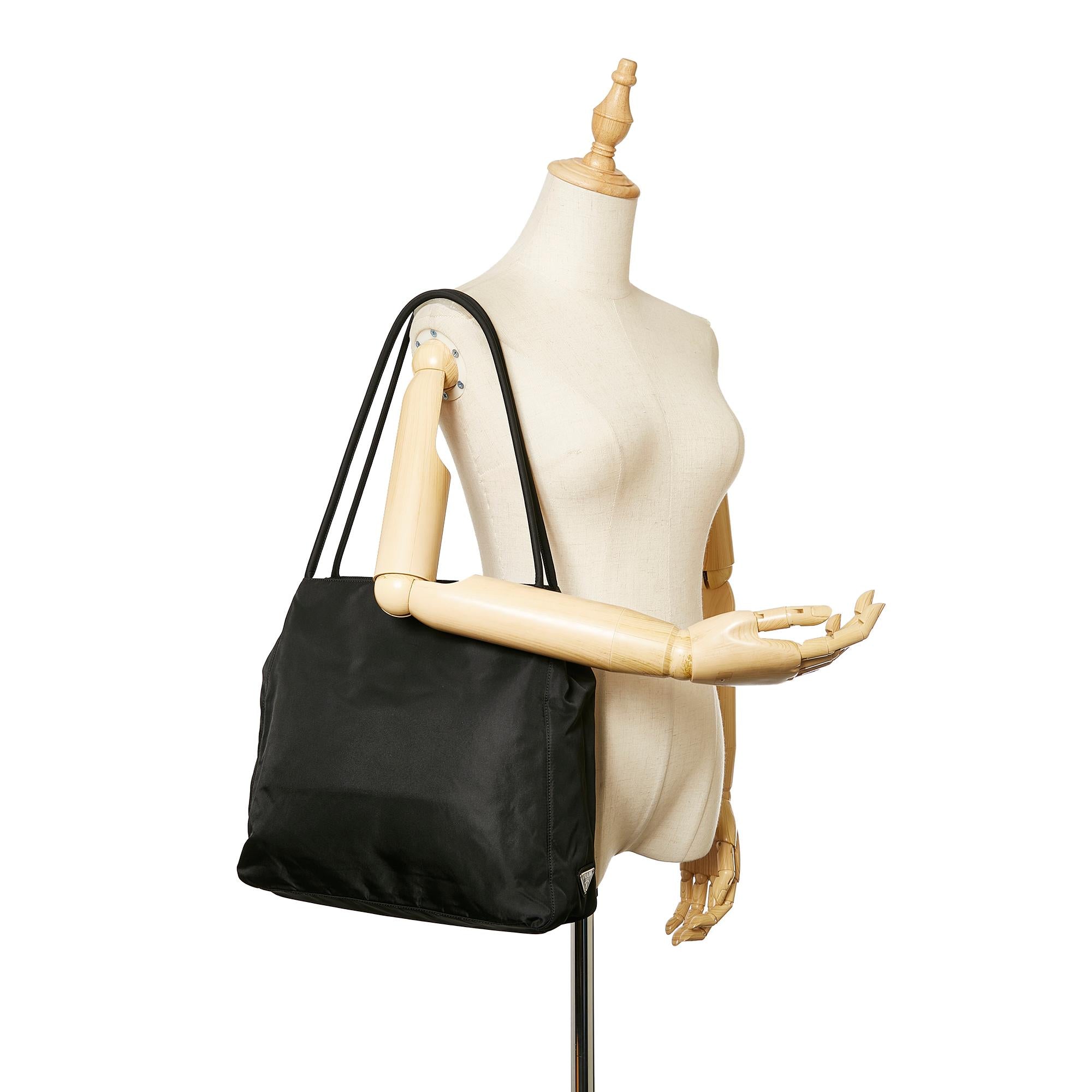 Prada Tessuto Tote Bag (SHG-36096)