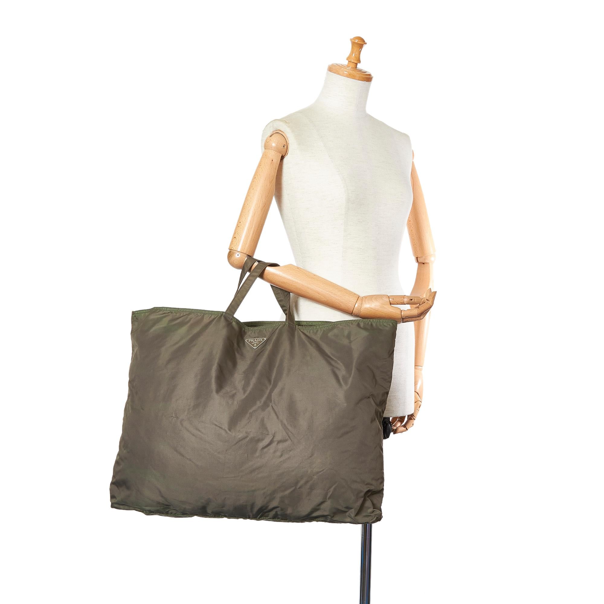 Prada Tessuto Tote Bag (SHG-36099)