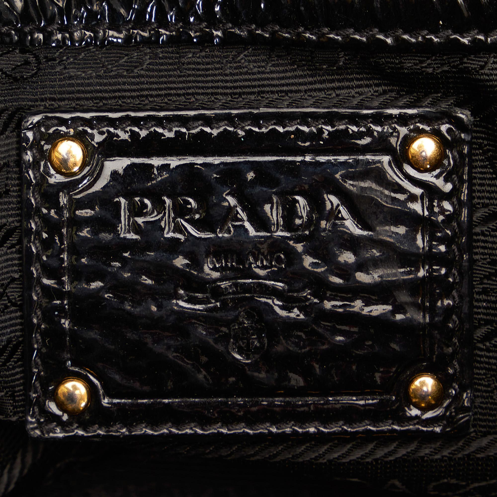 Prada Tessuto Tote Bag (SHG-36111)