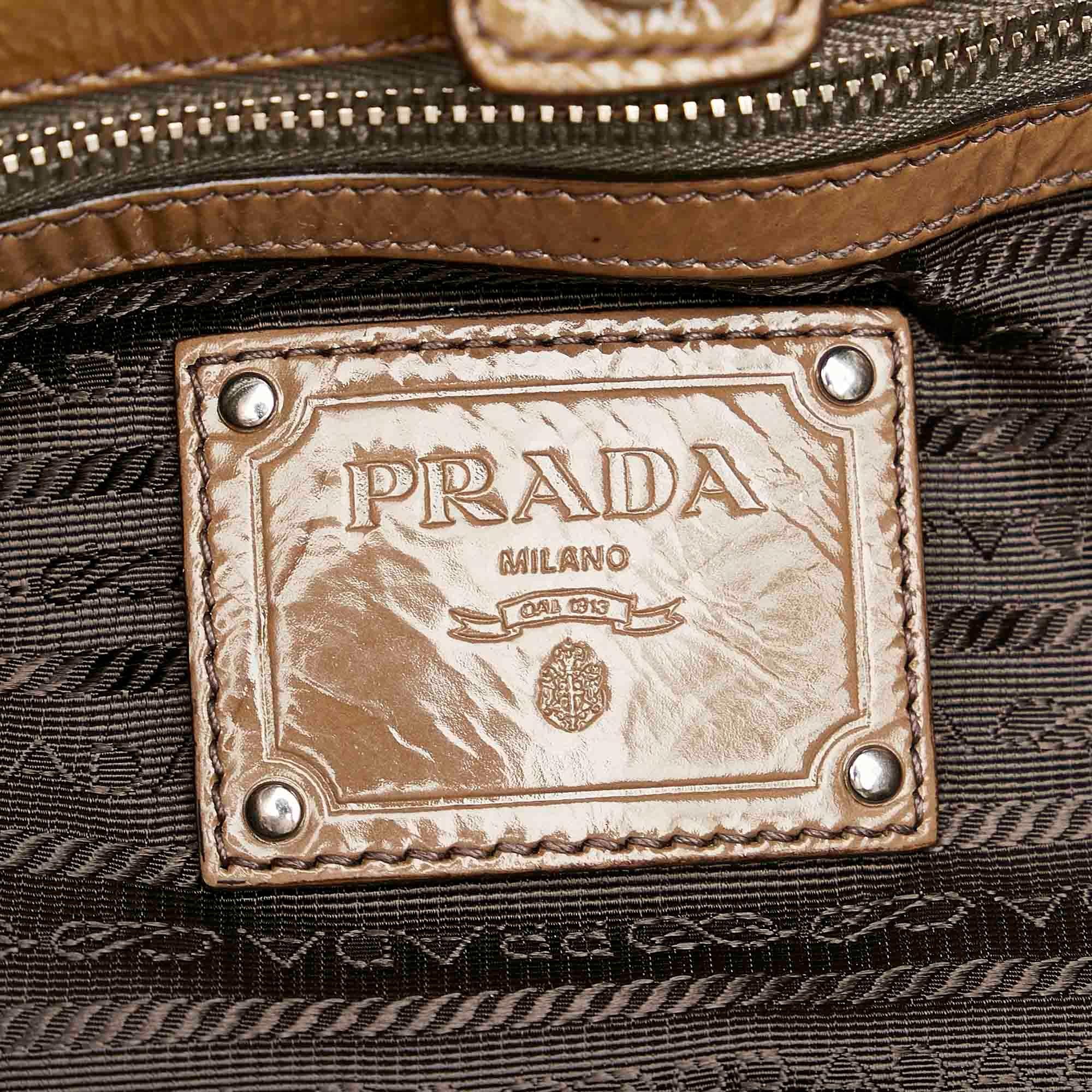 Prada Vernice Sfumato Shopping Tote Bag (SHG-31517)