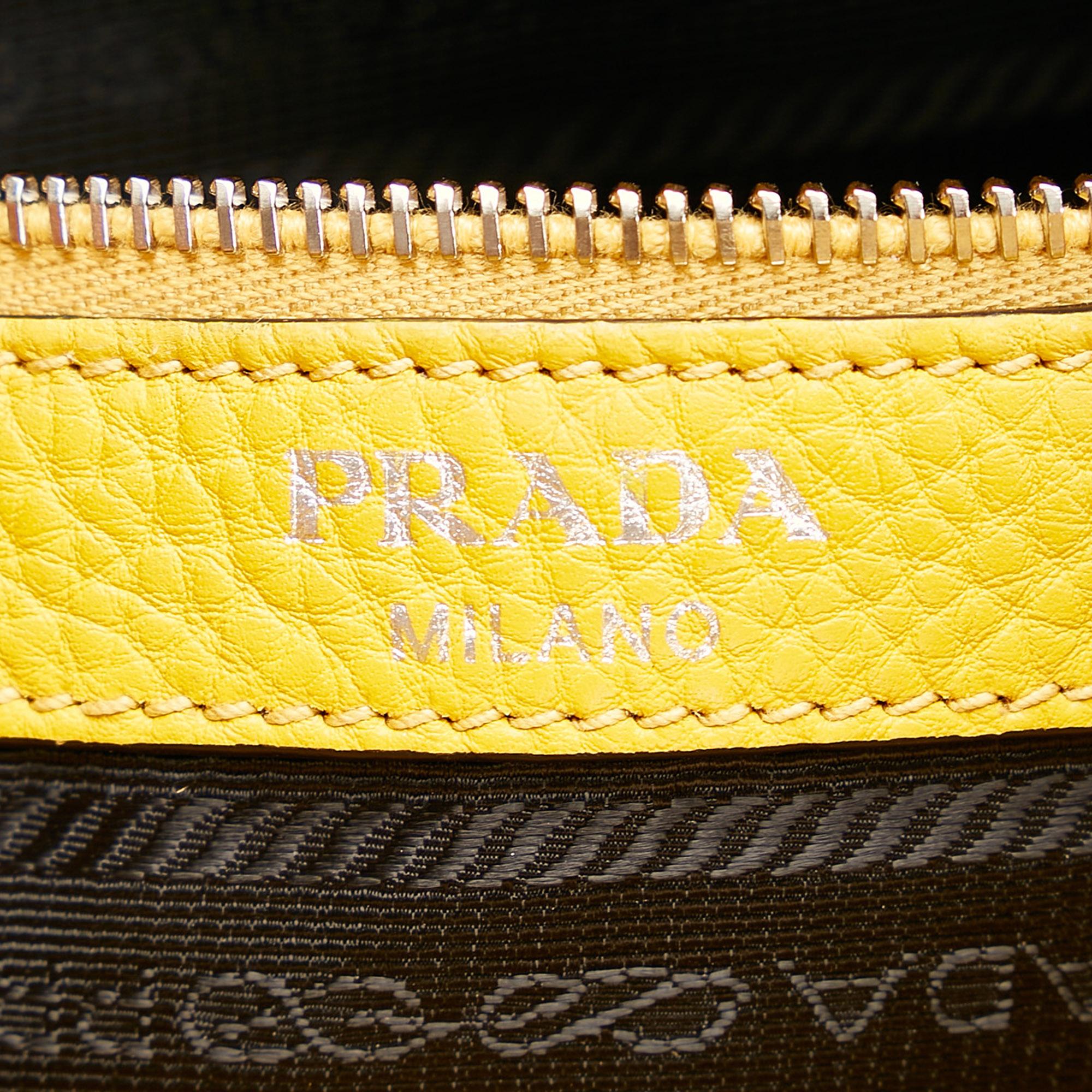 Prada Vitello Daino Bucket Bag (SHG-37582)