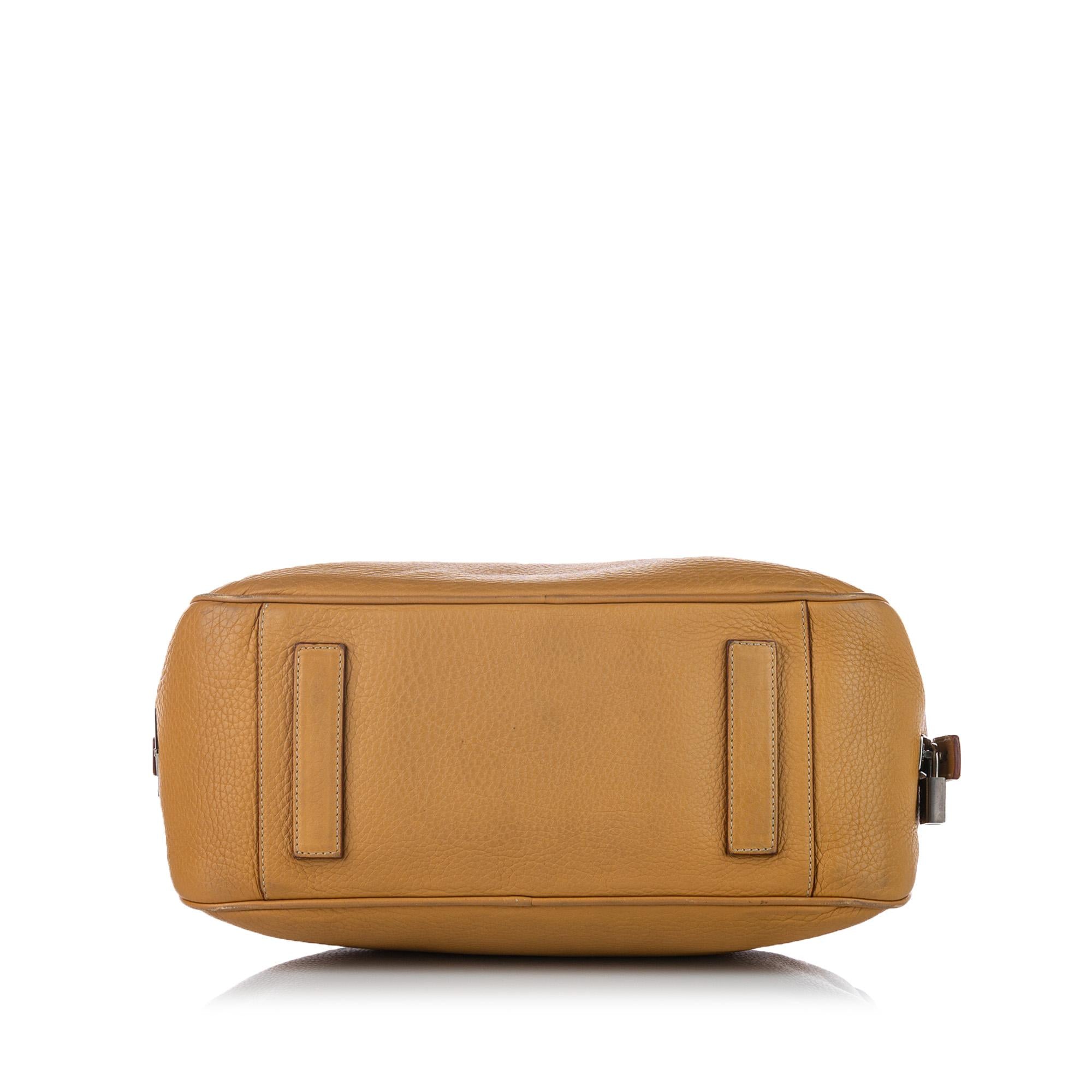 Prada Vitello Daino Handbag (SHG-21725)