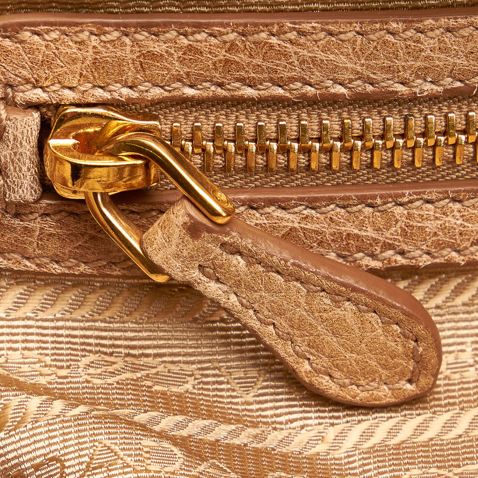 Prada Vitello Daino Handbag (SHG-26819)