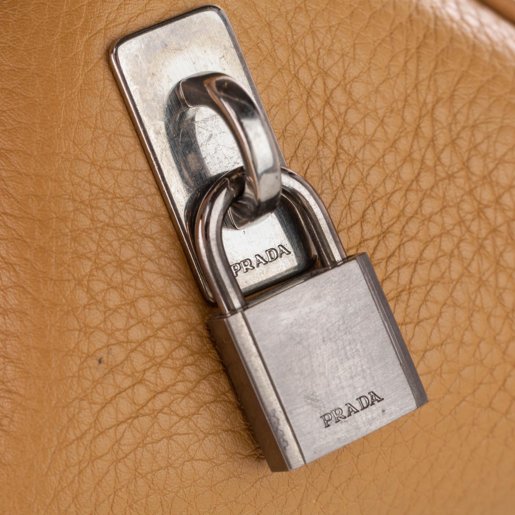 Prada Vitello Daino Handbag (SHG-32137)