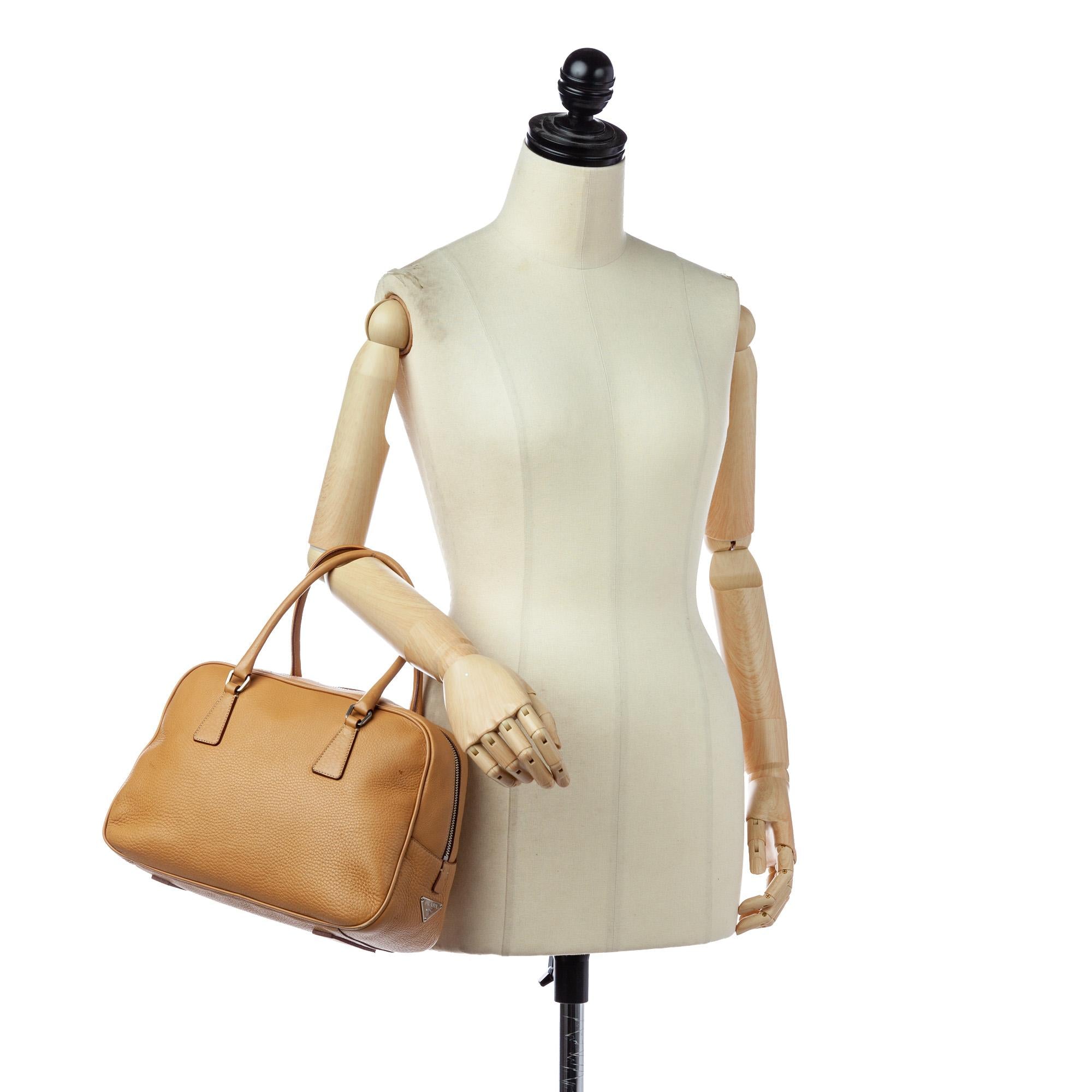 Prada Vitello Daino Handbag (SHG-32137)