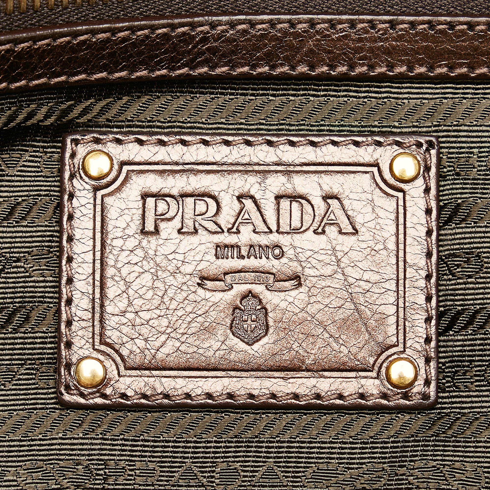 Prada Vitello Daino Handbag (SHG-32952)