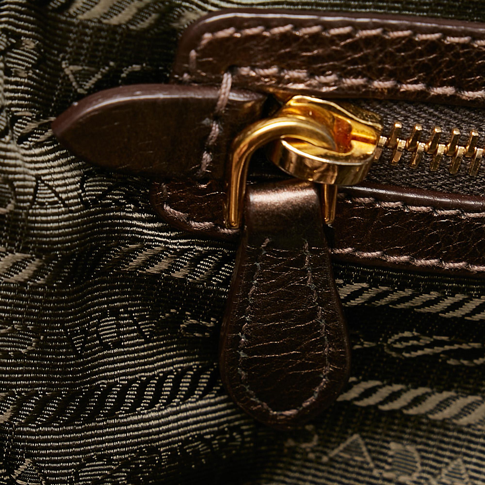 Prada Vitello Daino Handbag (SHG-32952)