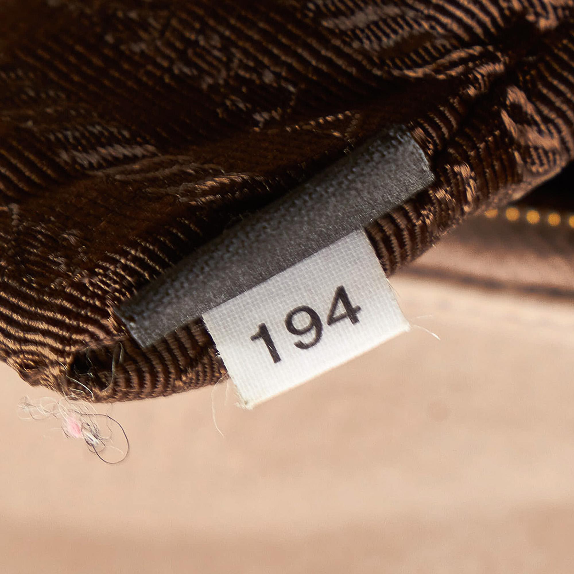 Prada Vitello Daino Hobo Bag (SHG-29940)