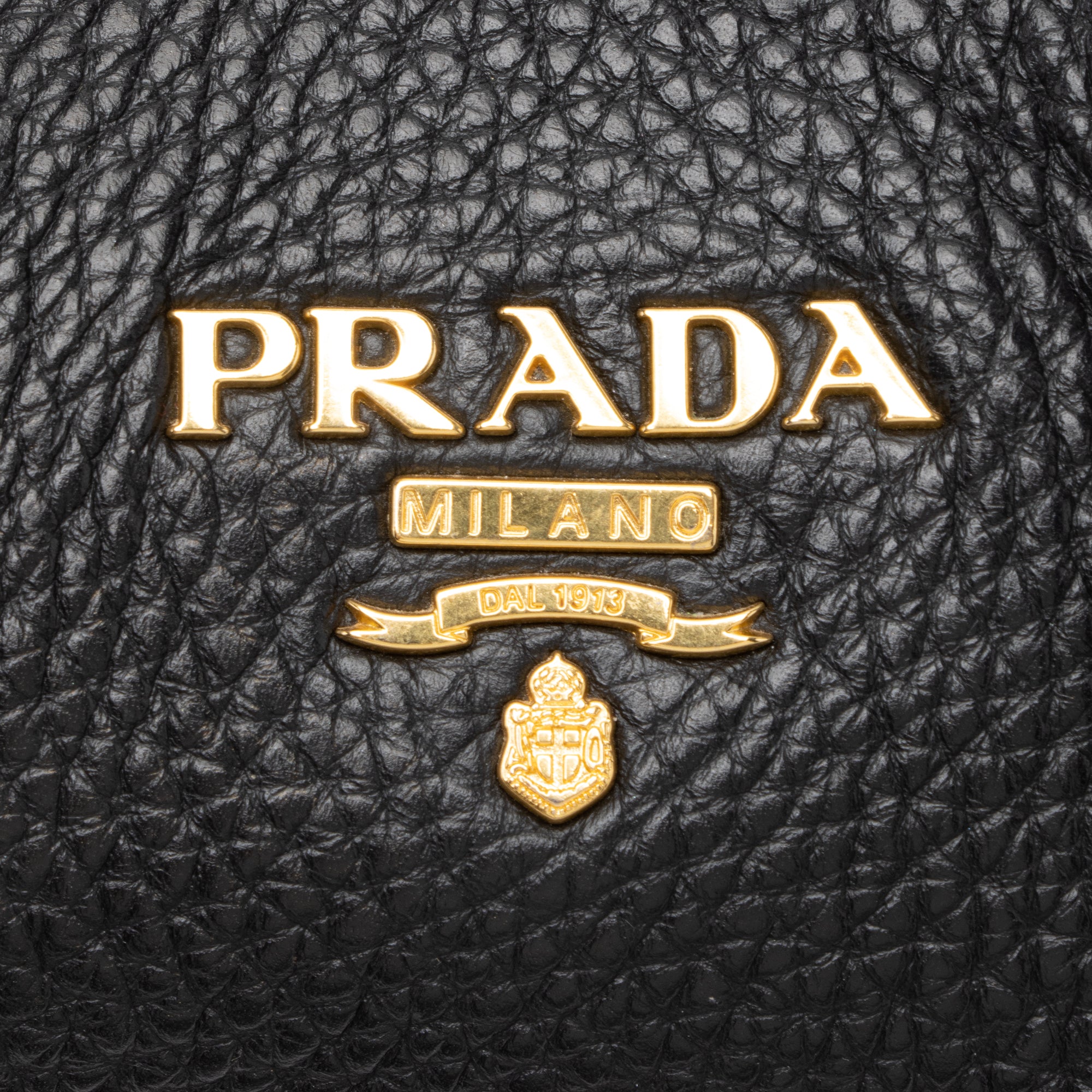Prada Vitello Daino Hobo (SHF-23377)
