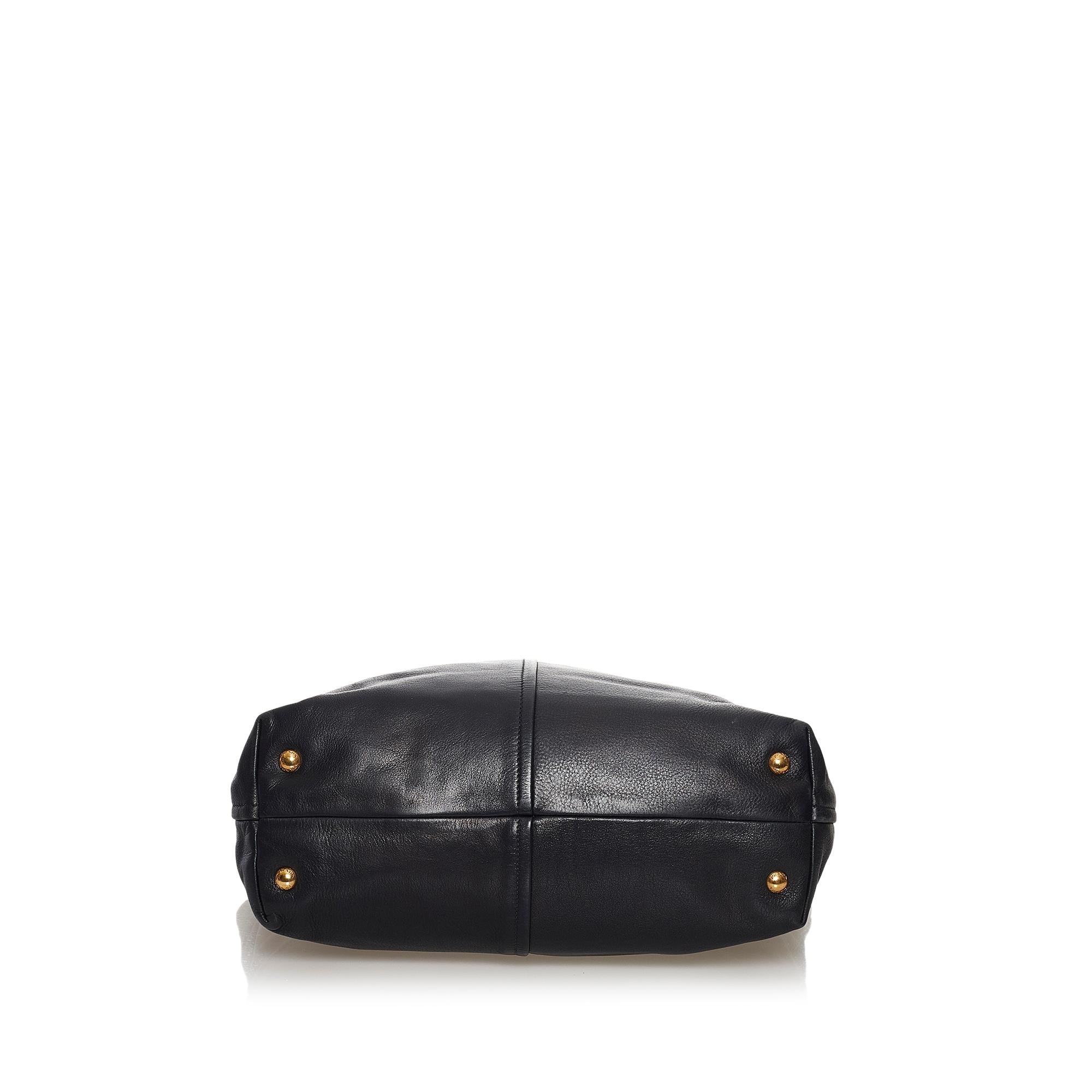 Prada Vitello Daino Leather Tote Bag (SHG-32415)