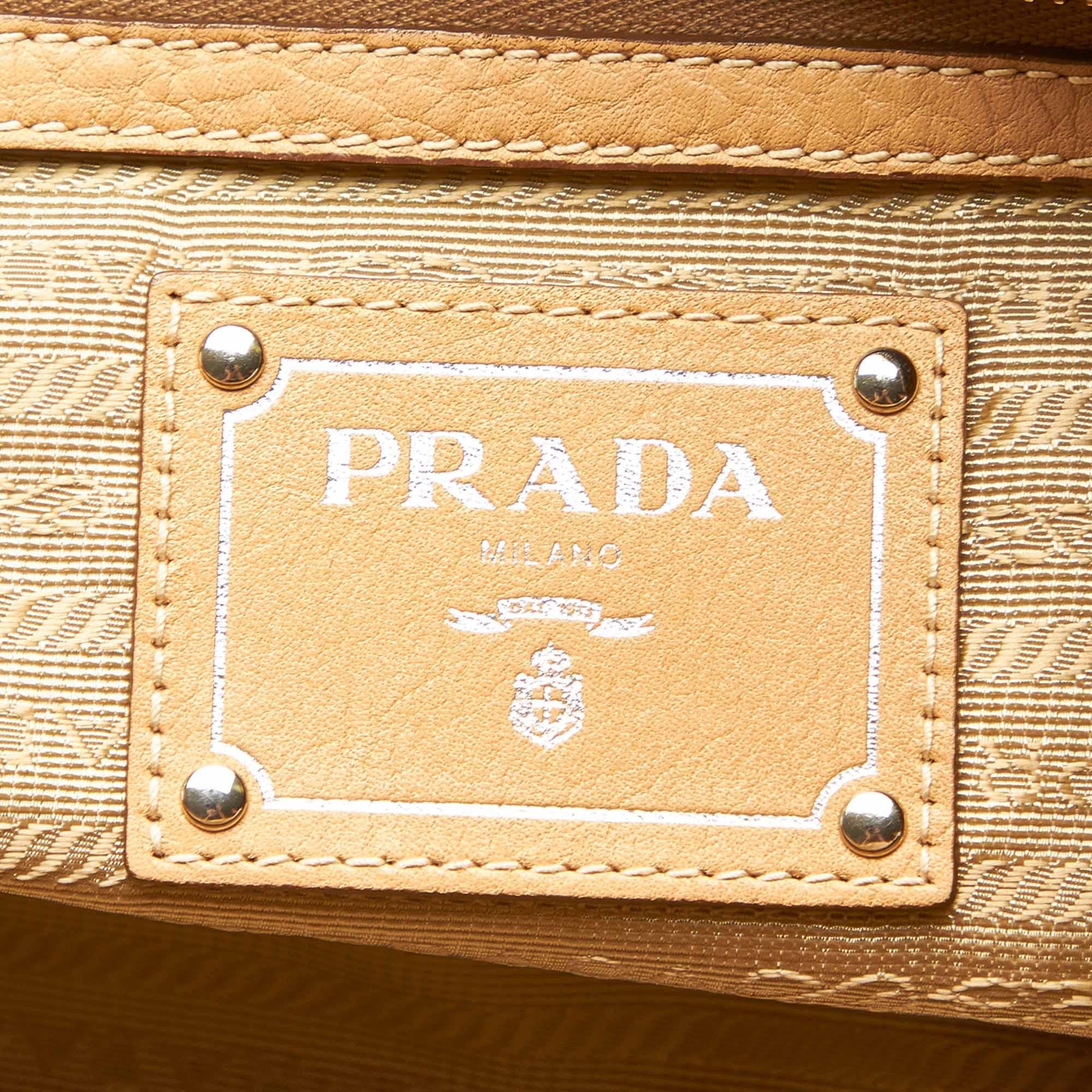 Prada Vitello Daino Logo Handbag (SHG-19278)