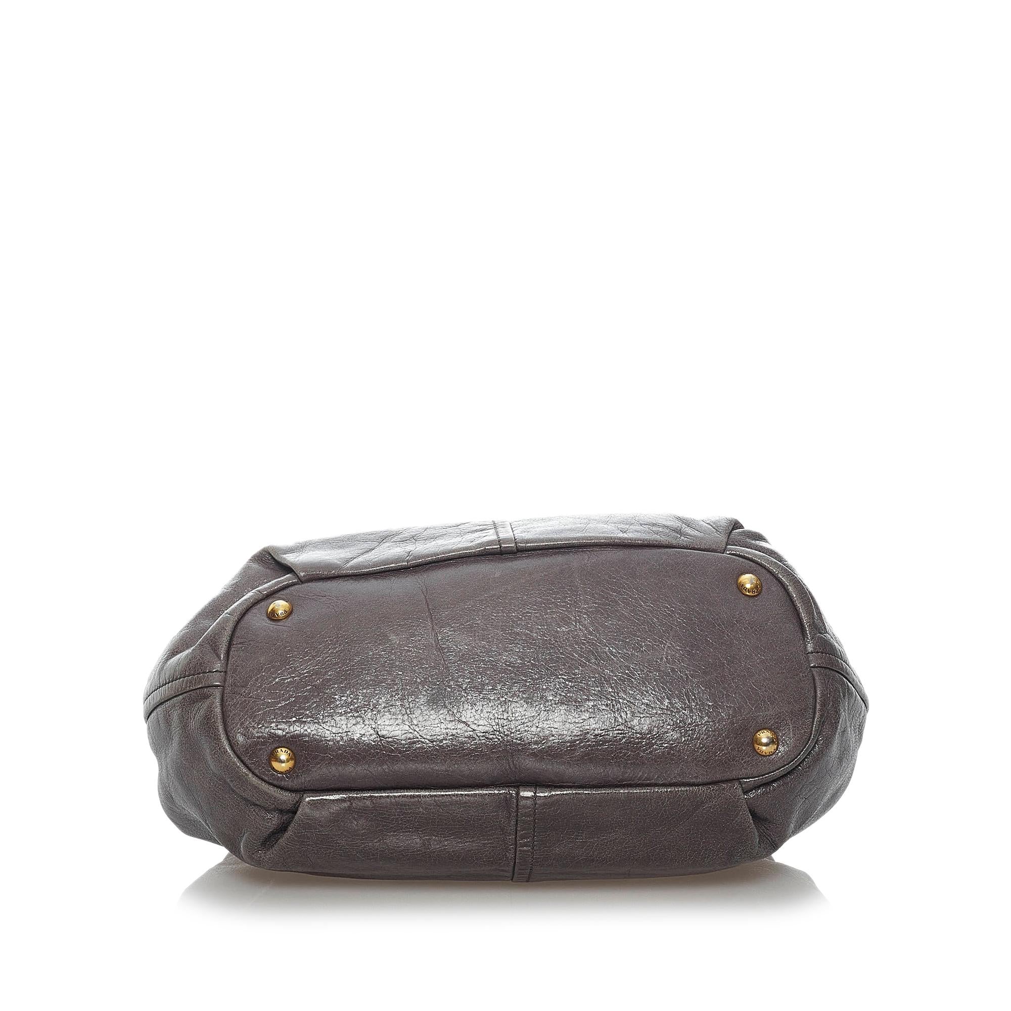 Prada Vitello Daino Satchel (SHG-29490)