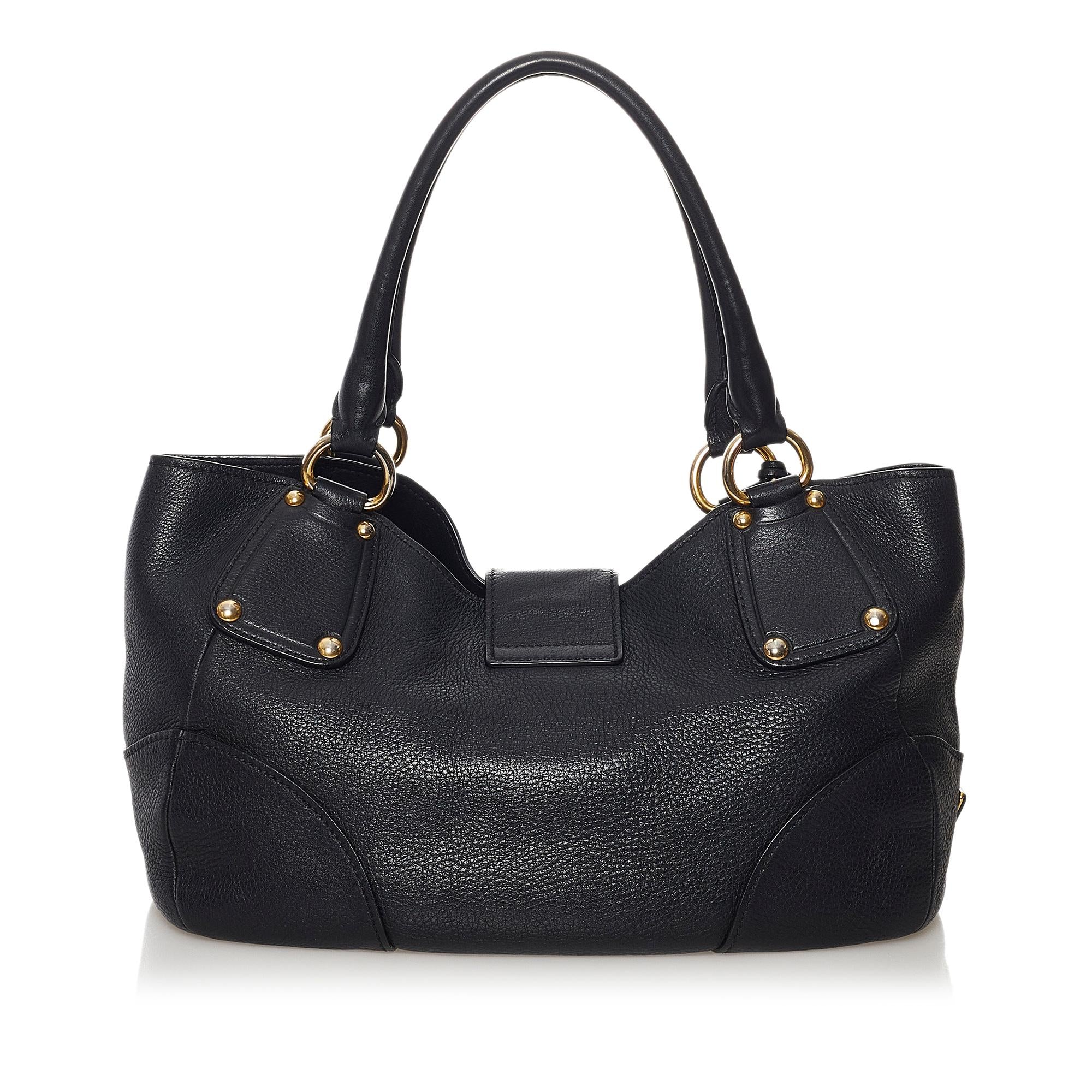 Prada Vitello Daino Shoulder Bag (SHG-32452)