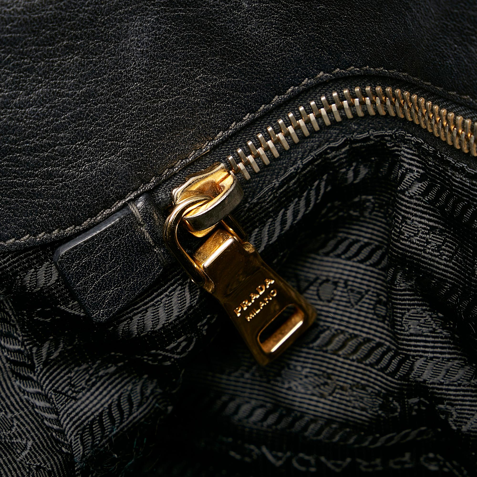 Prada Vitello Daino Shoulder Bag (SHG-32452)