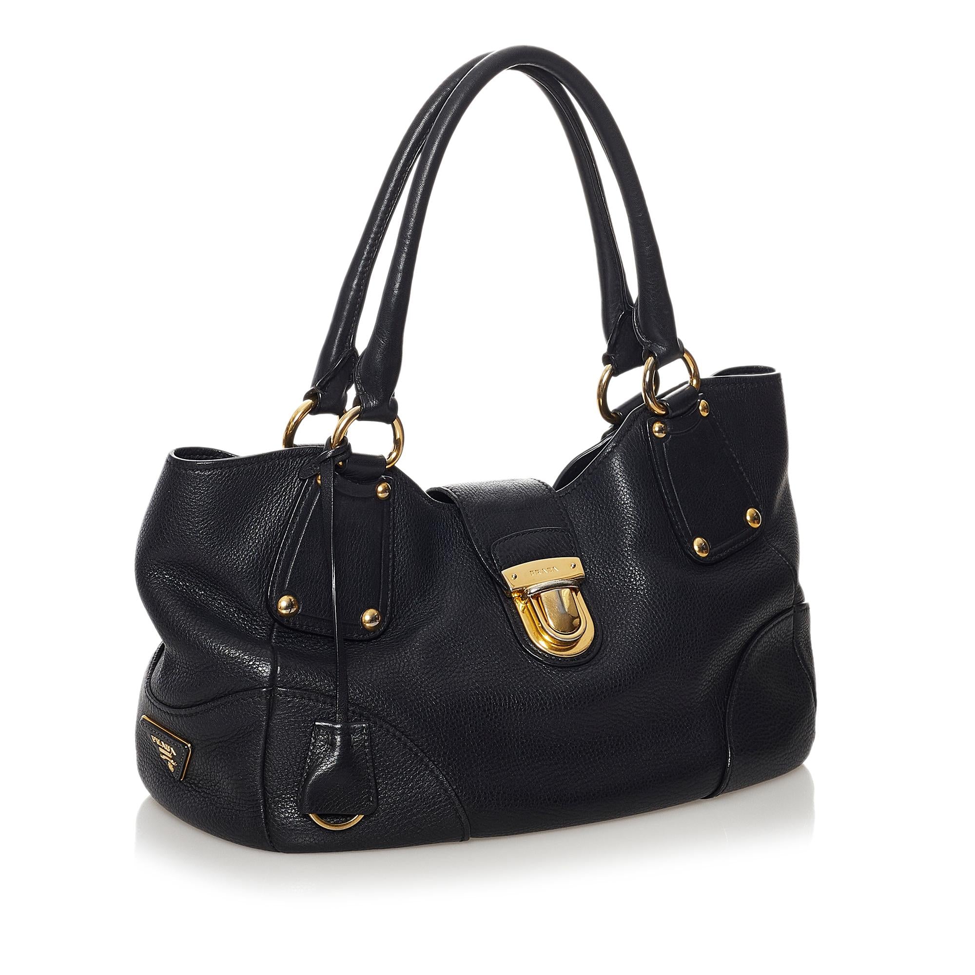 Prada Vitello Daino Shoulder Bag (SHG-32452)