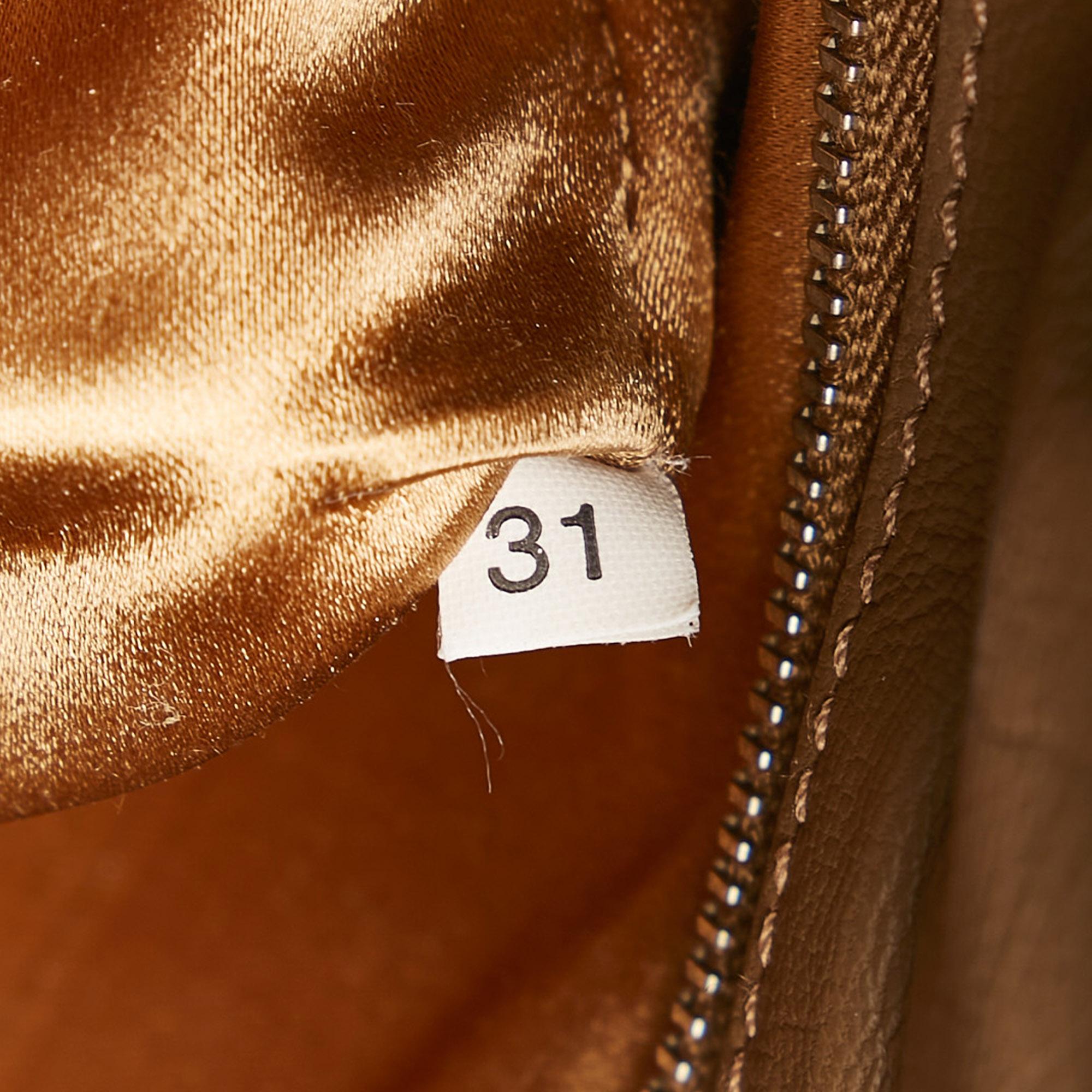 Prada Vitello Daino Shoulder Bag (SHG-g9uKnn)