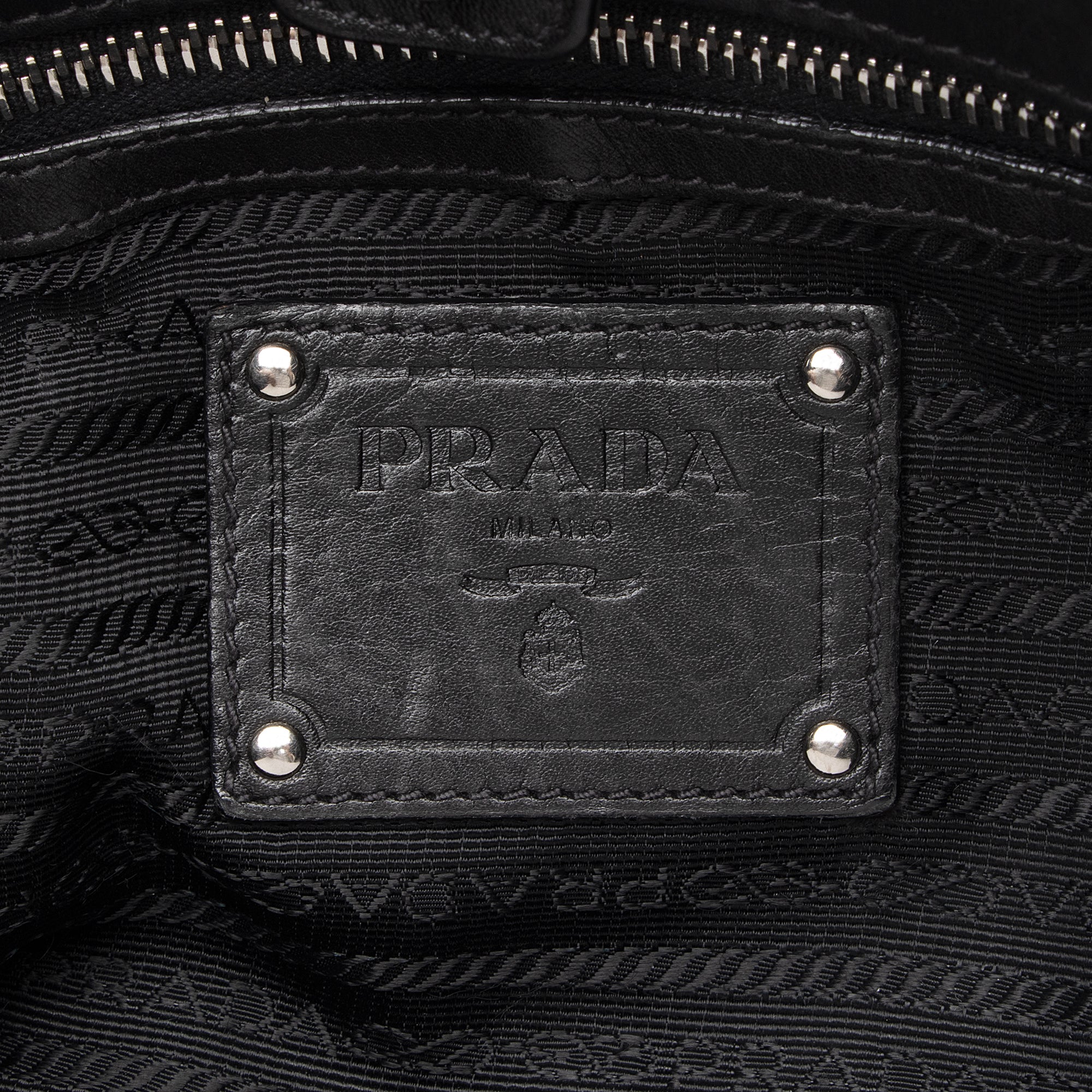 Prada Vitello Daino Side Pocket Hobo (SHF-Xeib8x)