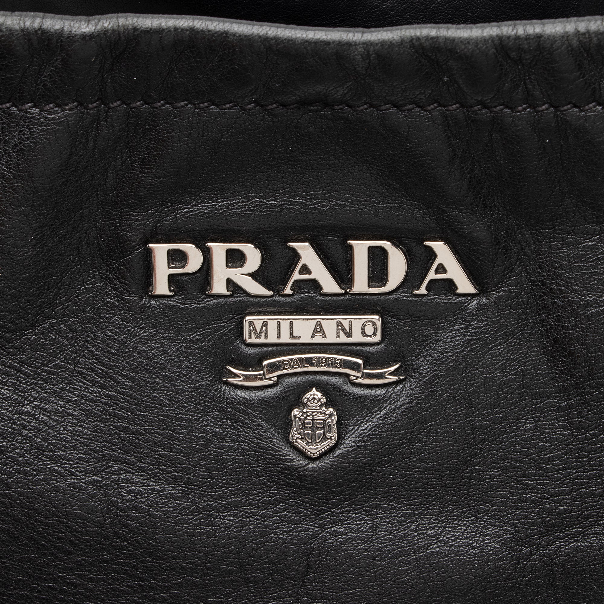Prada Vitello Daino Side Pocket Hobo (SHF-Xeib8x)