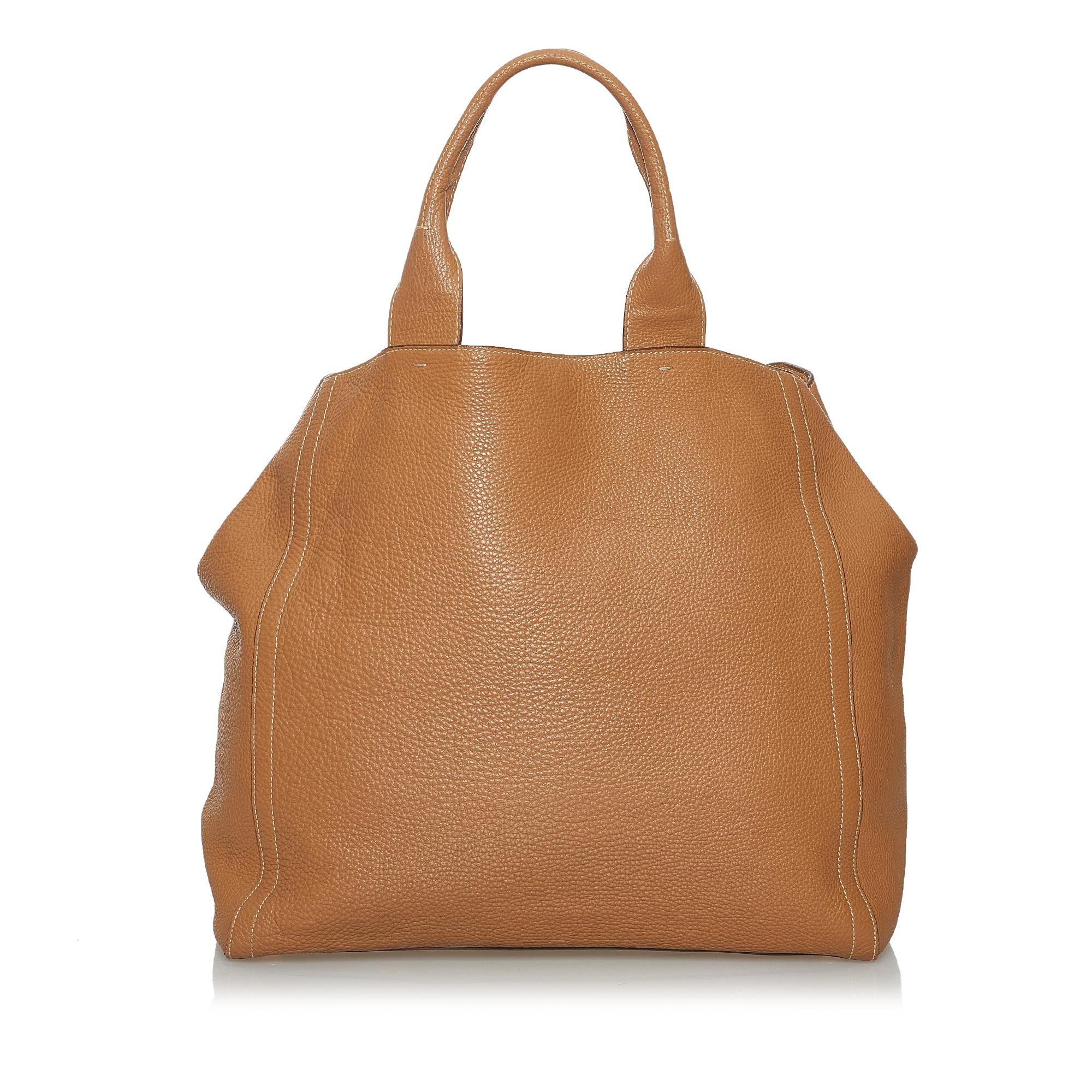 Prada Vitello Daino Tote Bag (SHG-28270)