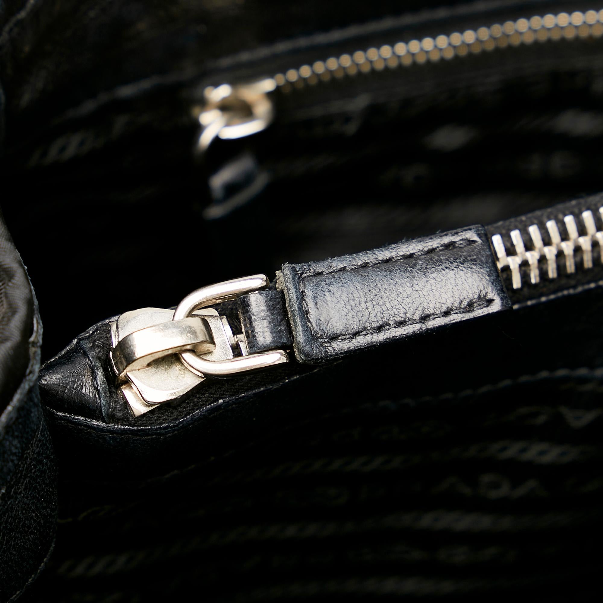 Prada Vitello Daino Tote Bag (SHG-28401)