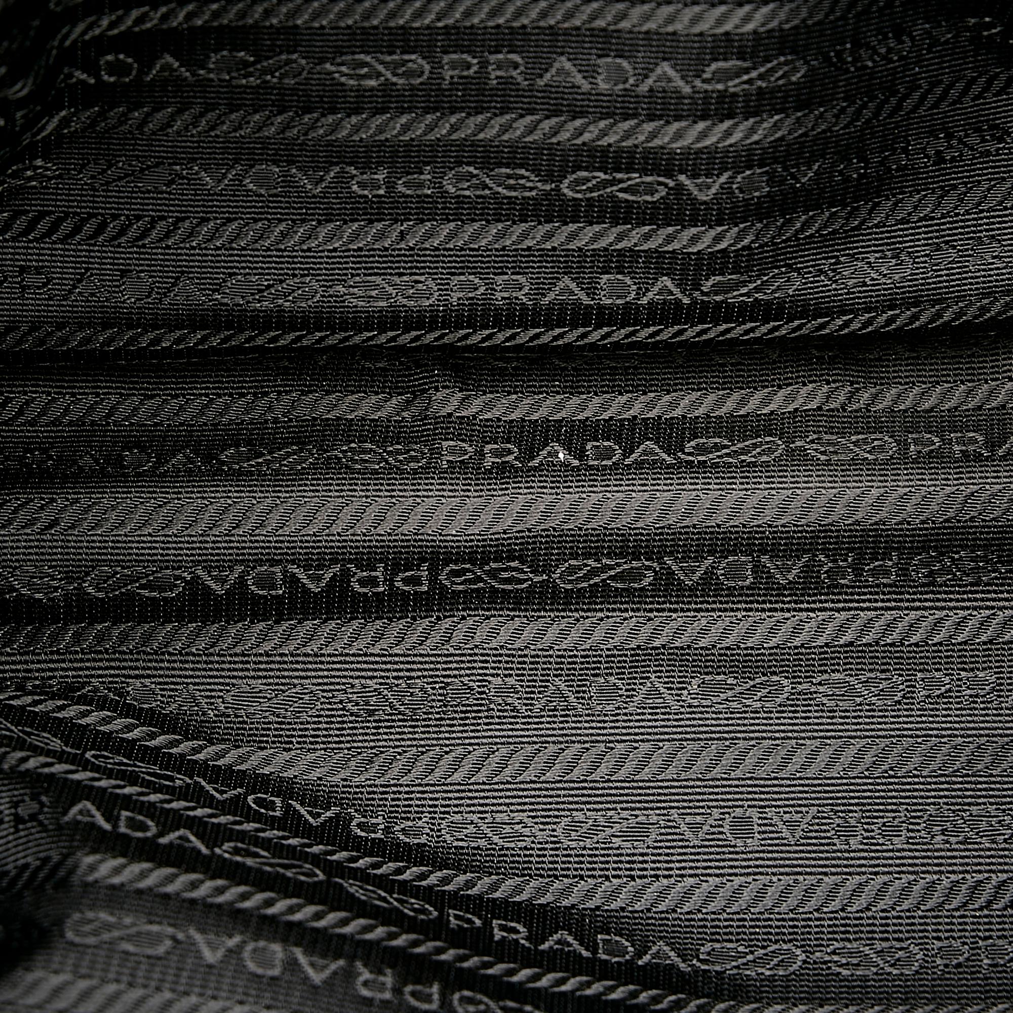 Prada Vitello Daino Tote Bag (SHG-28401)