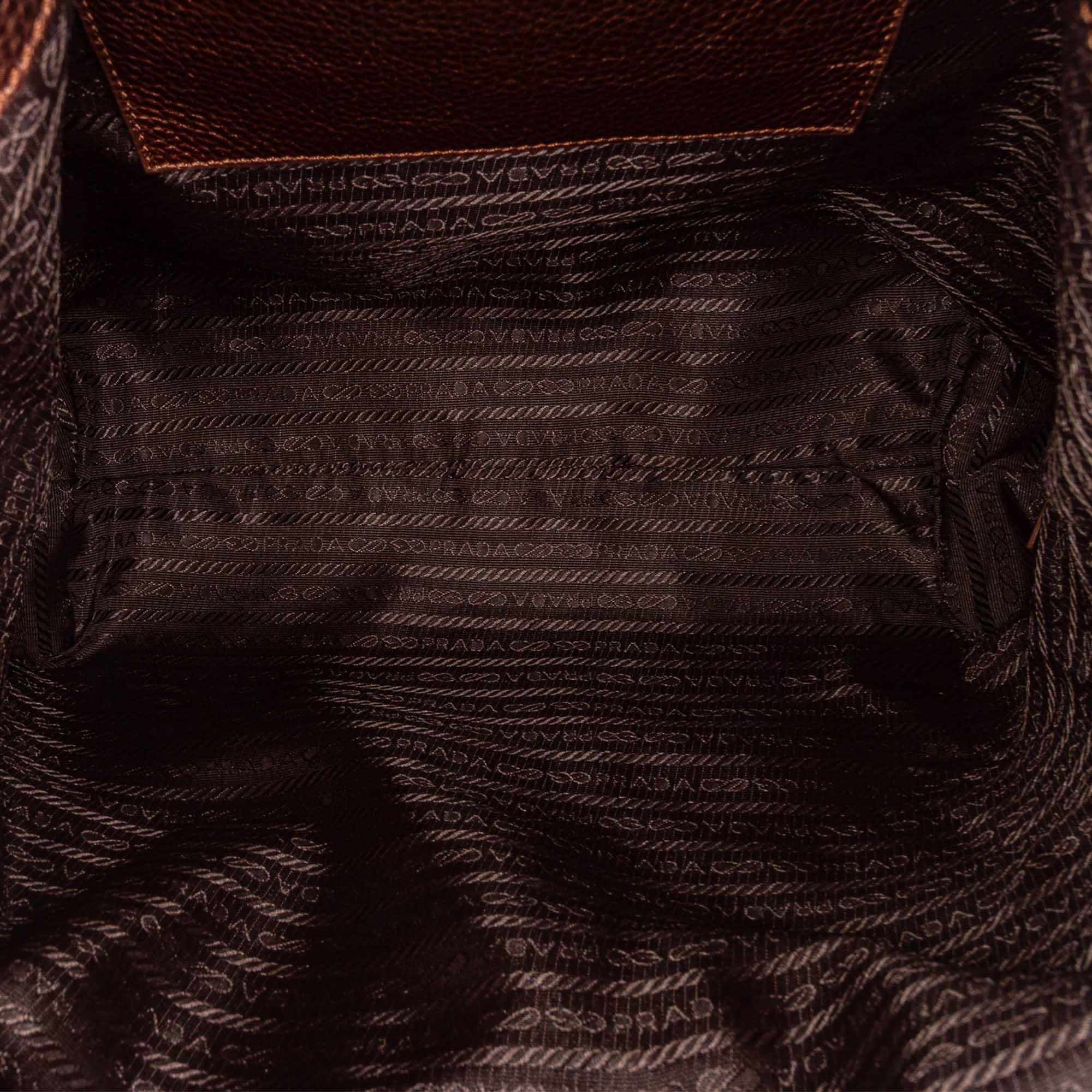 Prada Vitello Daino Tote Bag (SHG-32091)